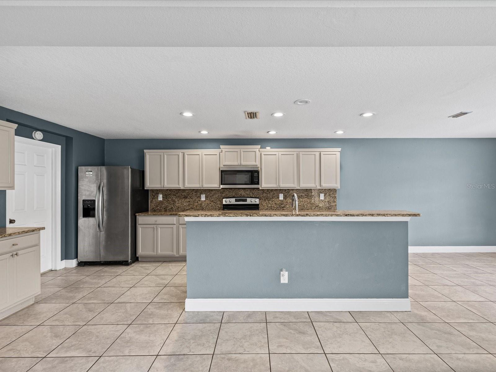 7335 BRIDGEVIEW DR — photo 15