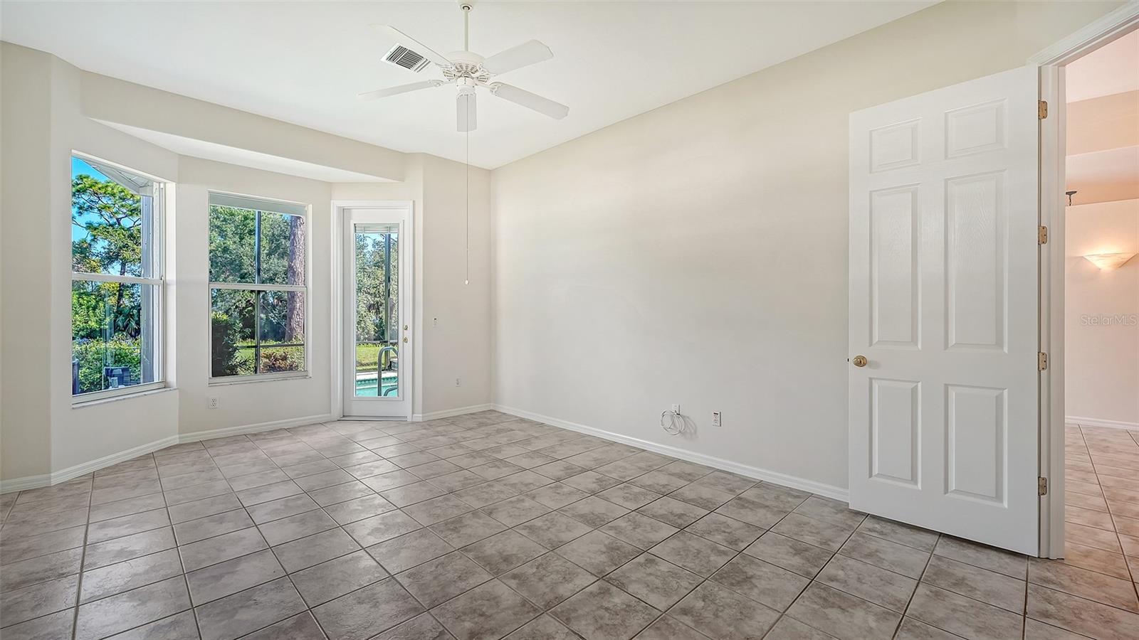 342 MELROSE CT — photo 22