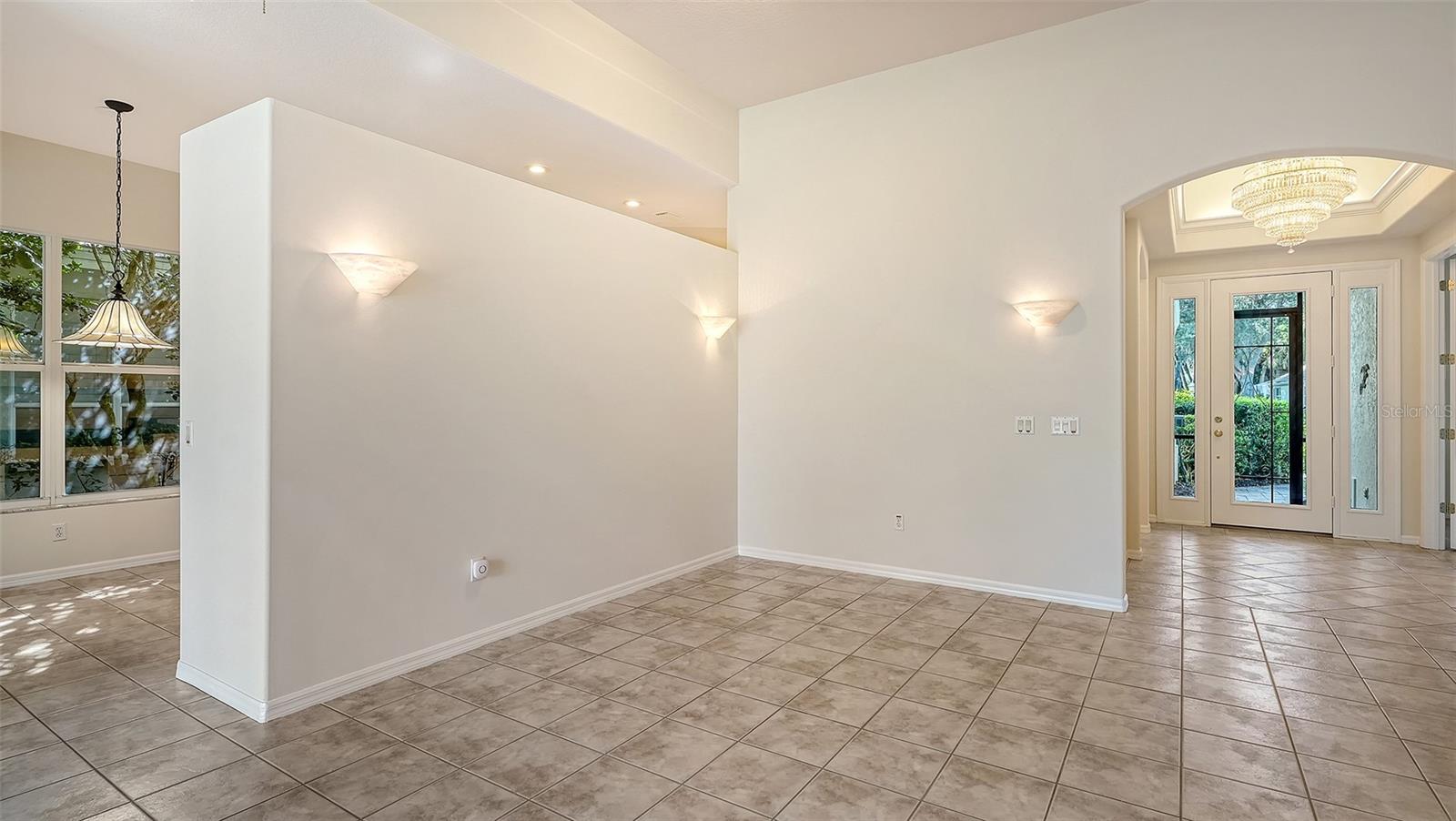 342 MELROSE CT — photo 13