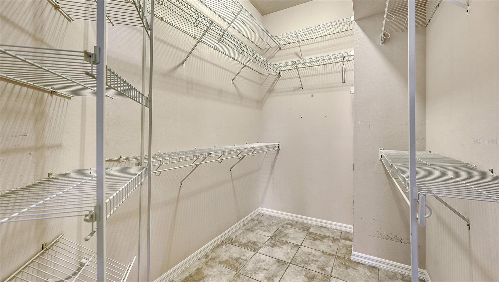 342 MELROSE CT — photo 24