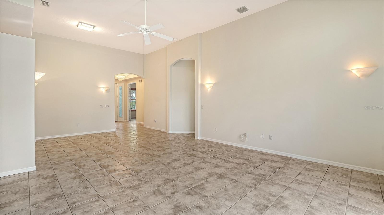 342 MELROSE CT — photo 9
