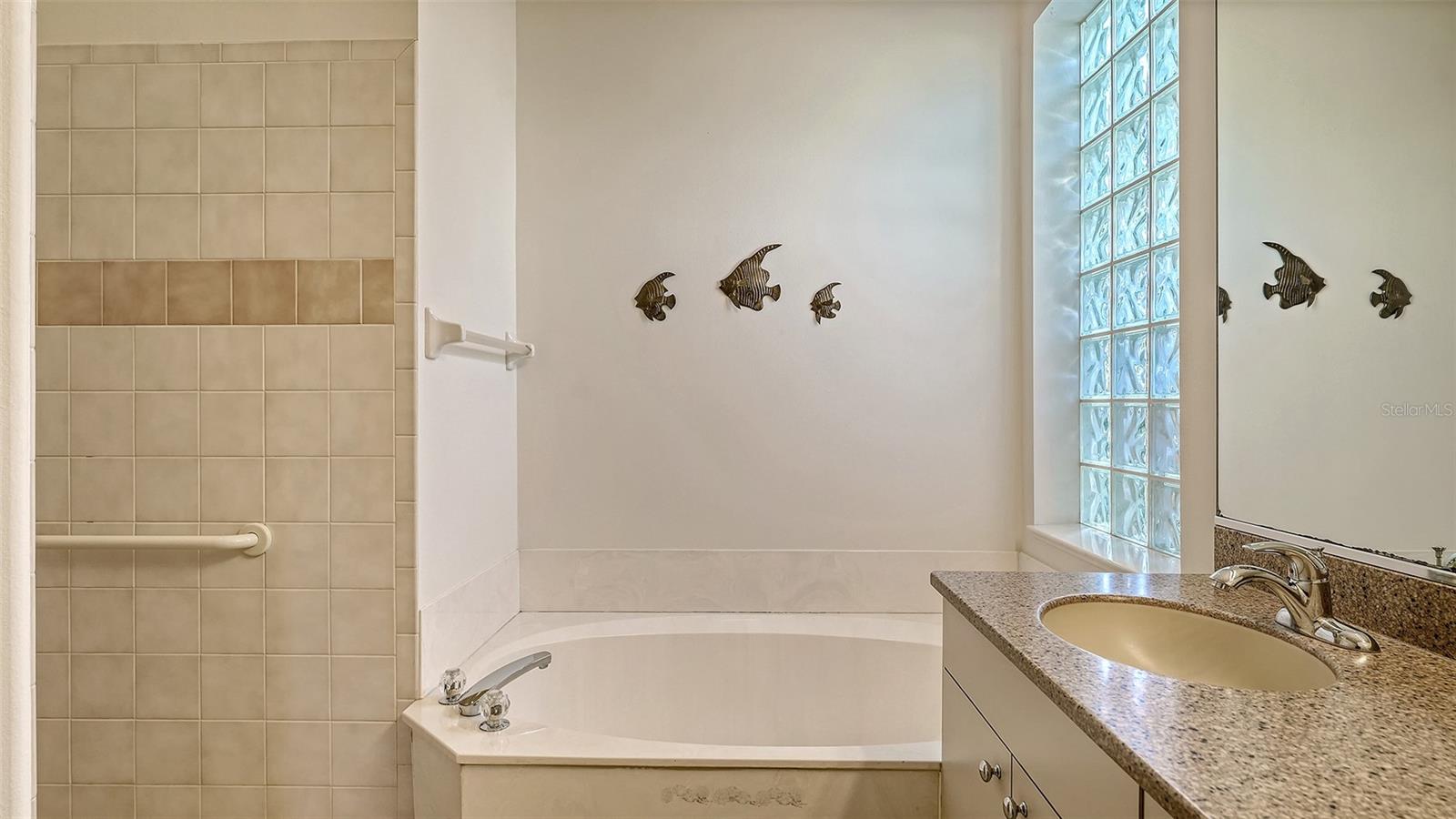 342 MELROSE CT — photo 25