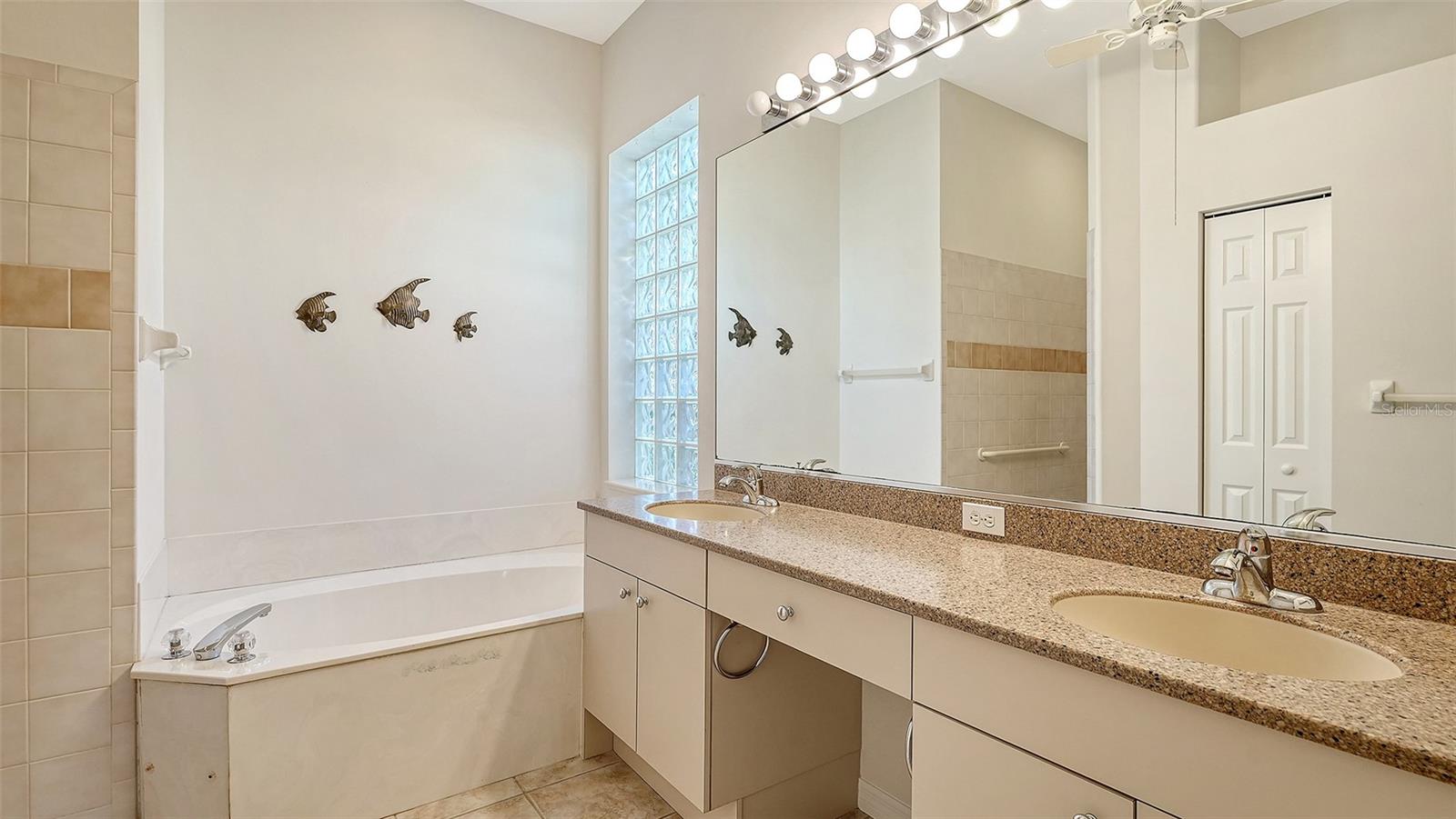 342 MELROSE CT — photo 26