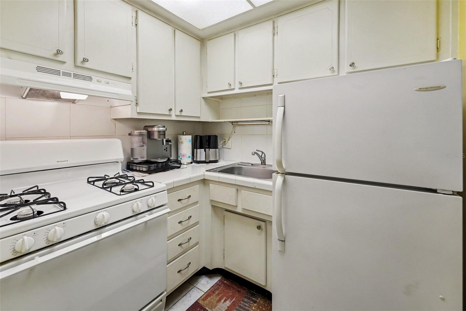 6100 21ST ST N #3 — photo 11