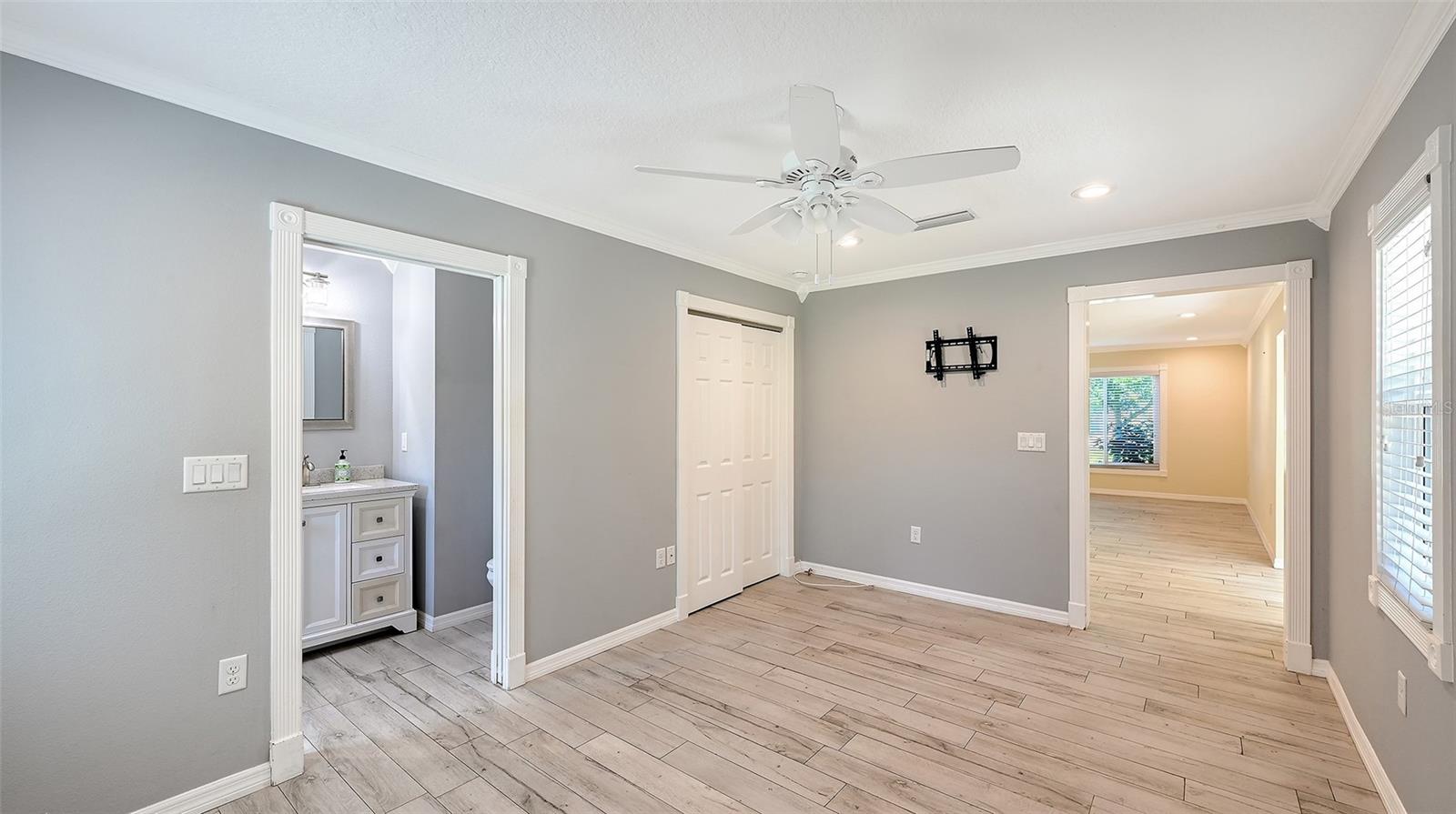 305 HILLS RD — photo 17