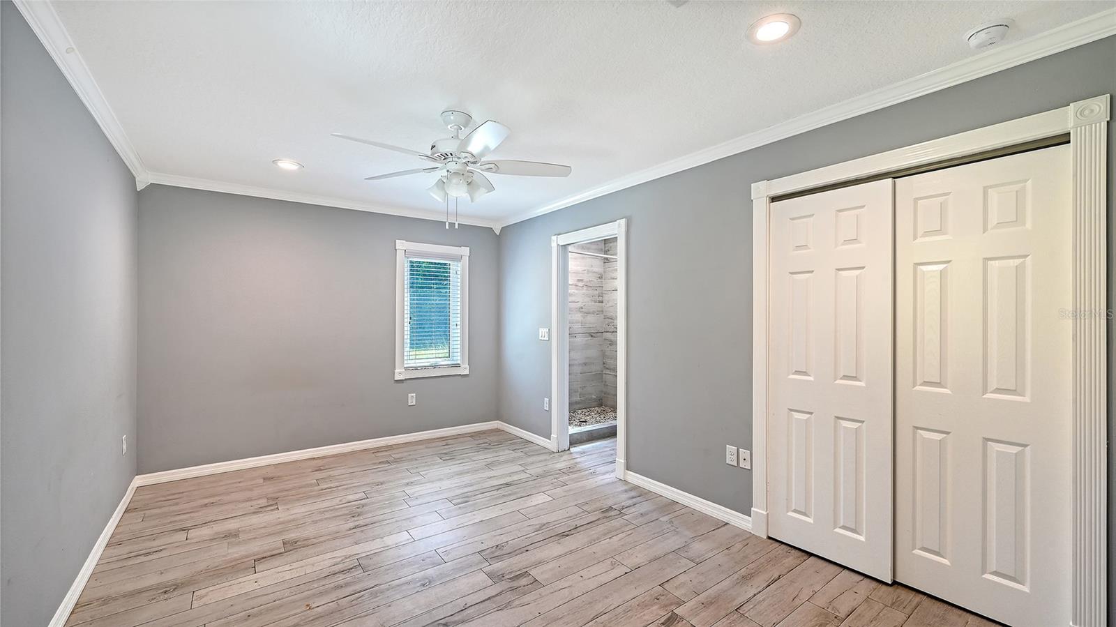 305 HILLS RD — photo 16