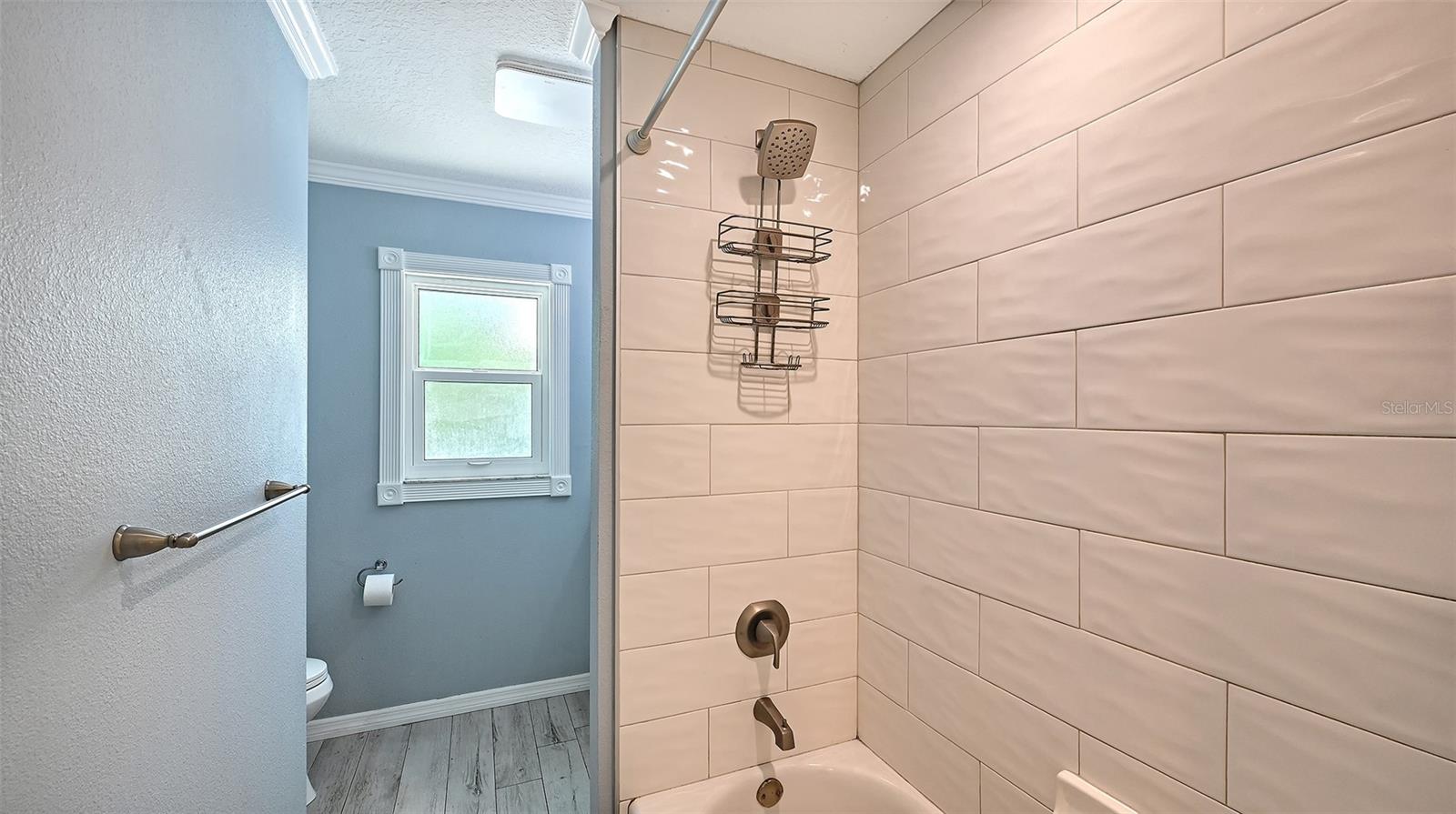 305 HILLS RD — photo 24