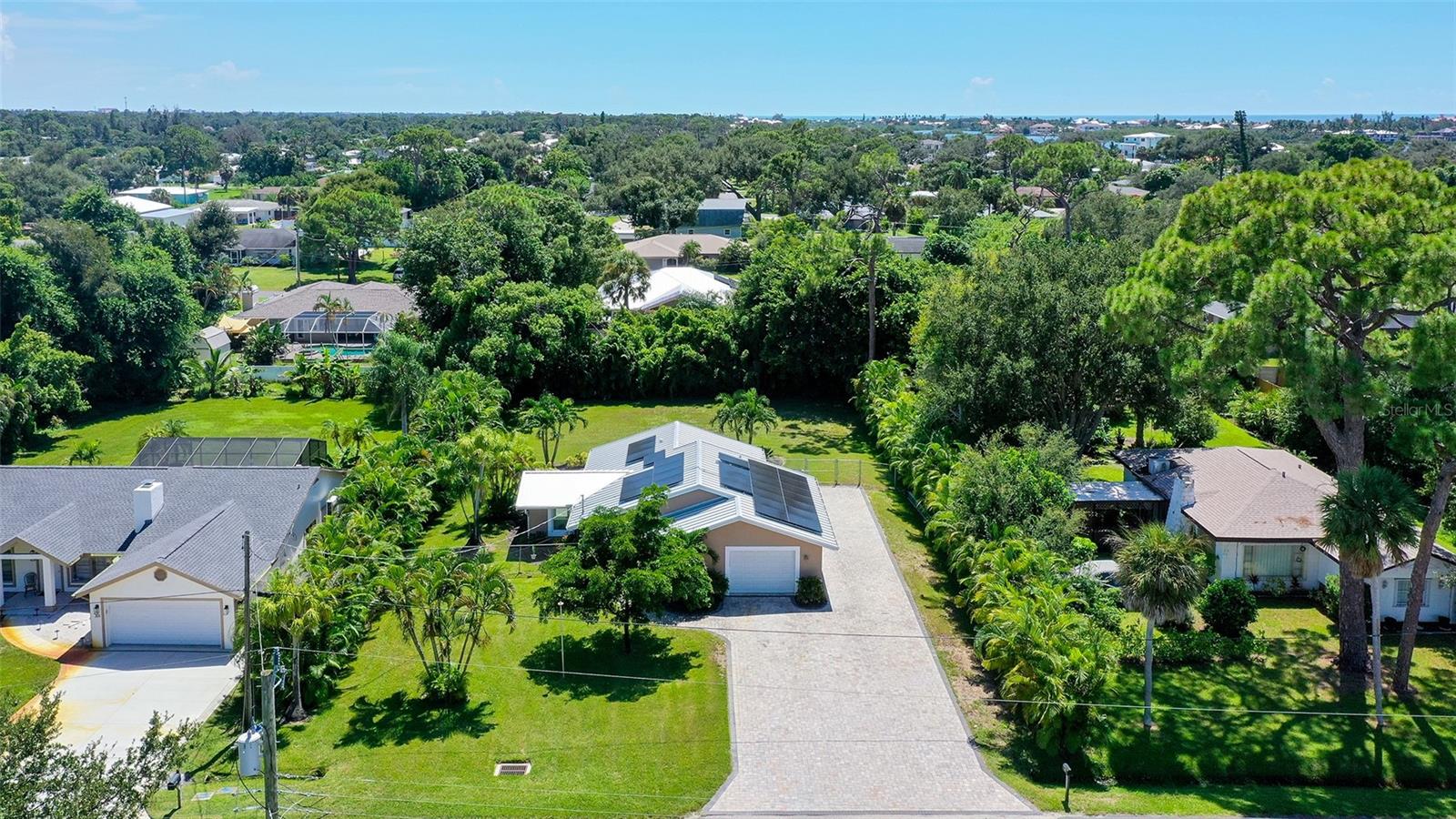 305 HILLS RD — photo 36