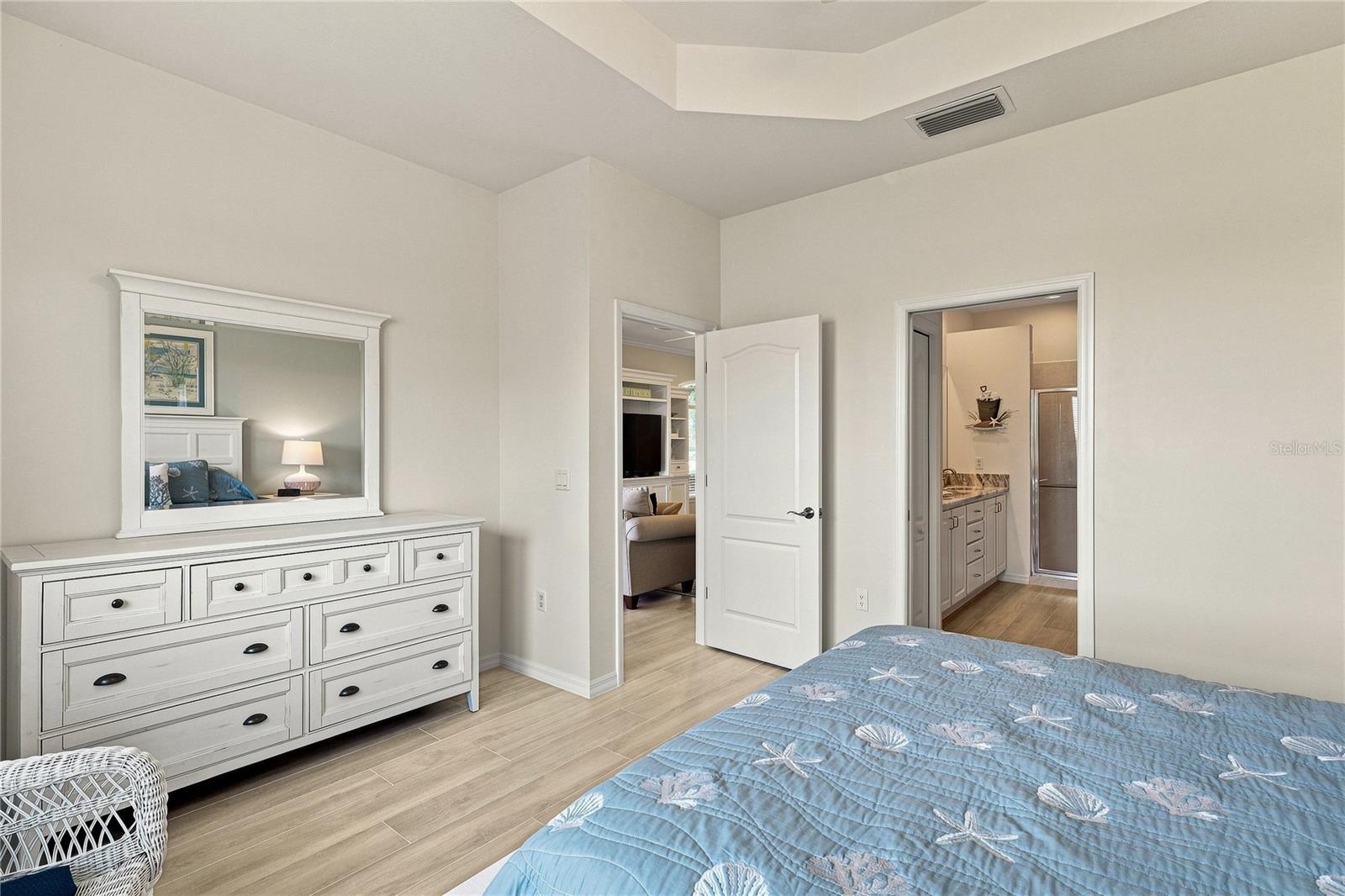 4350 WHISPERING OAKS DR — photo 12
