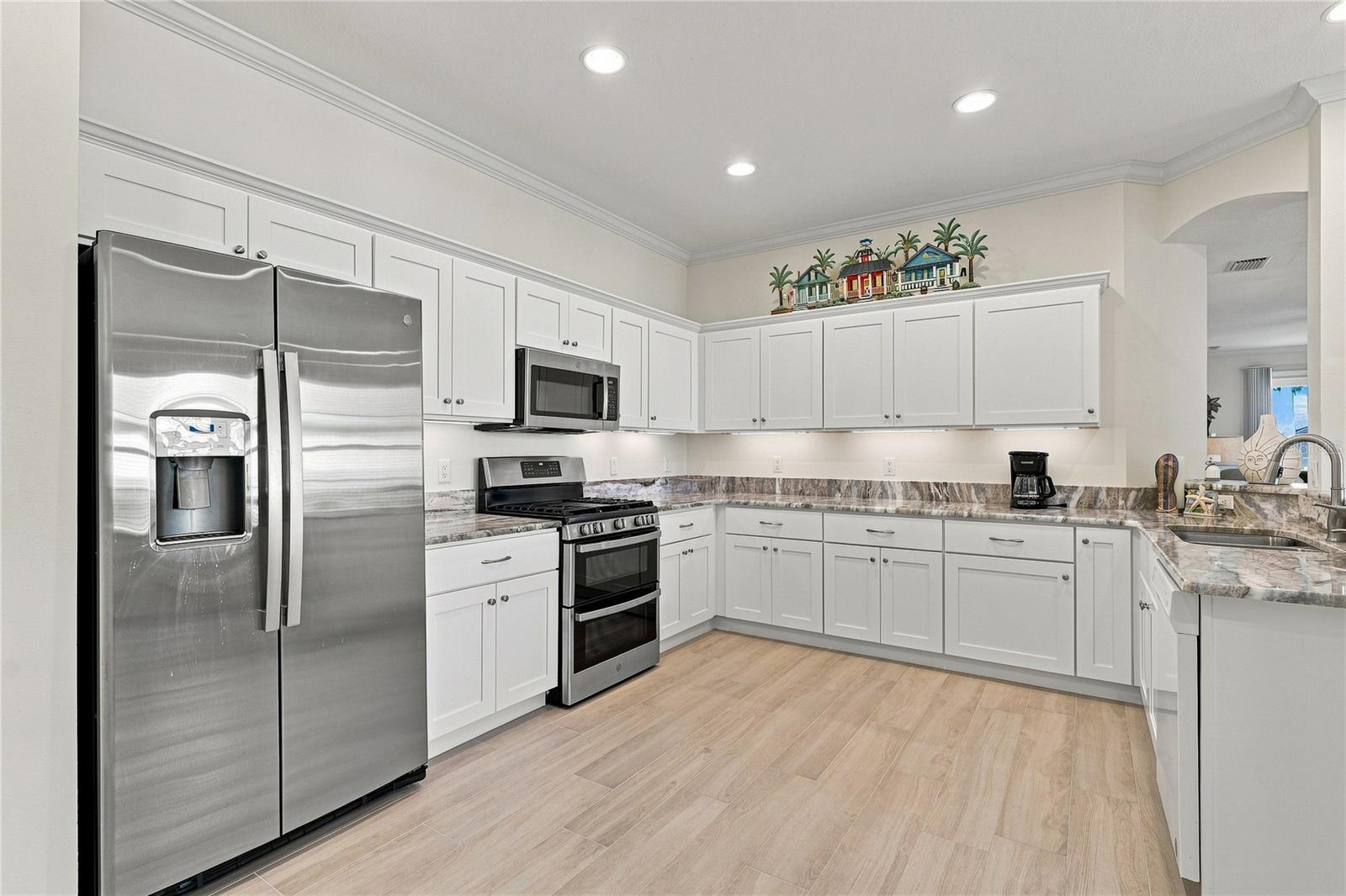 4350 WHISPERING OAKS DR — photo 19