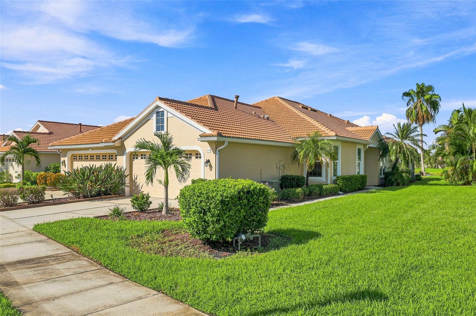 4350 WHISPERING OAKS DR — photo 3