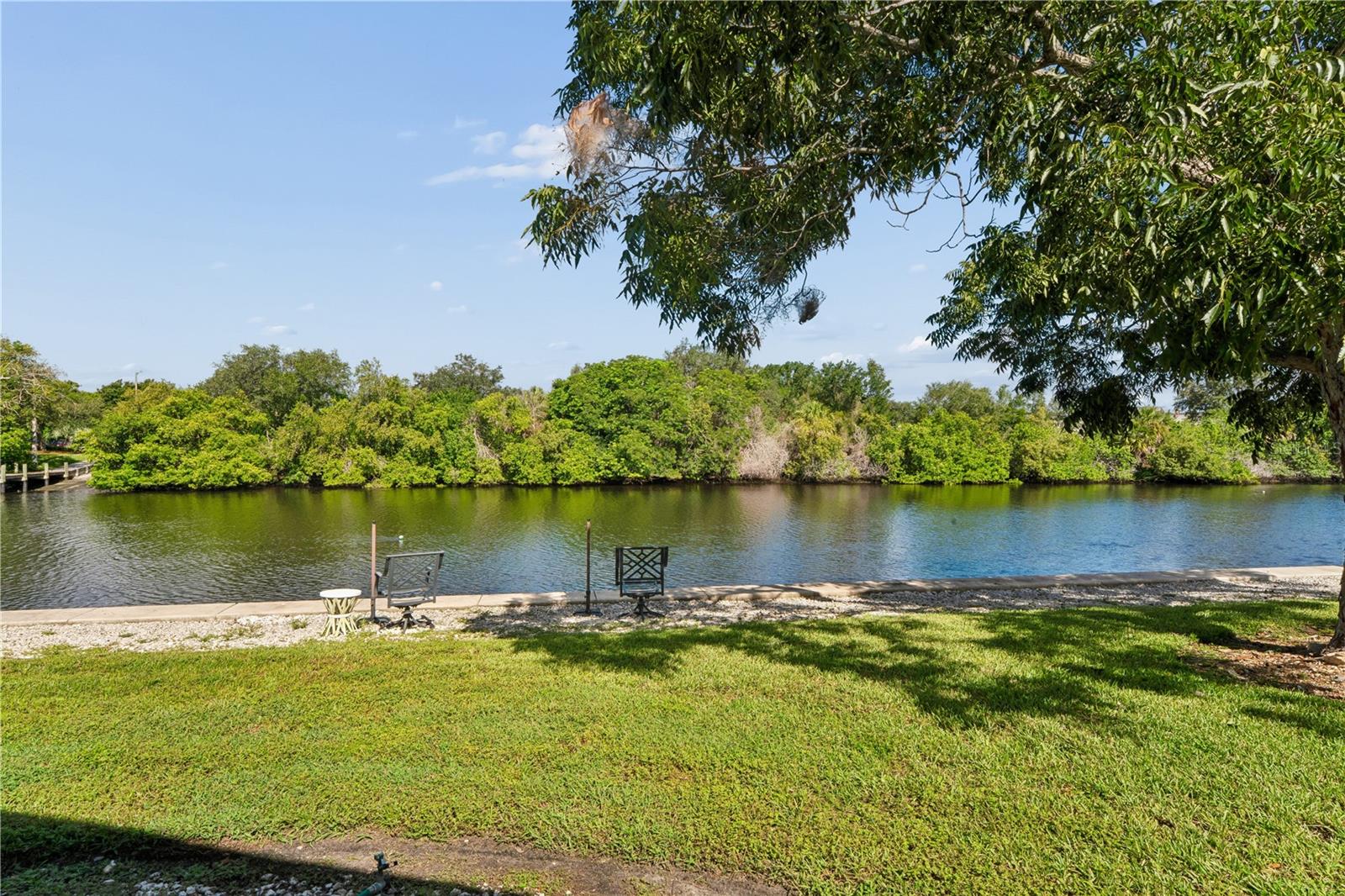 10739 DRUMMOND RD — photo 44