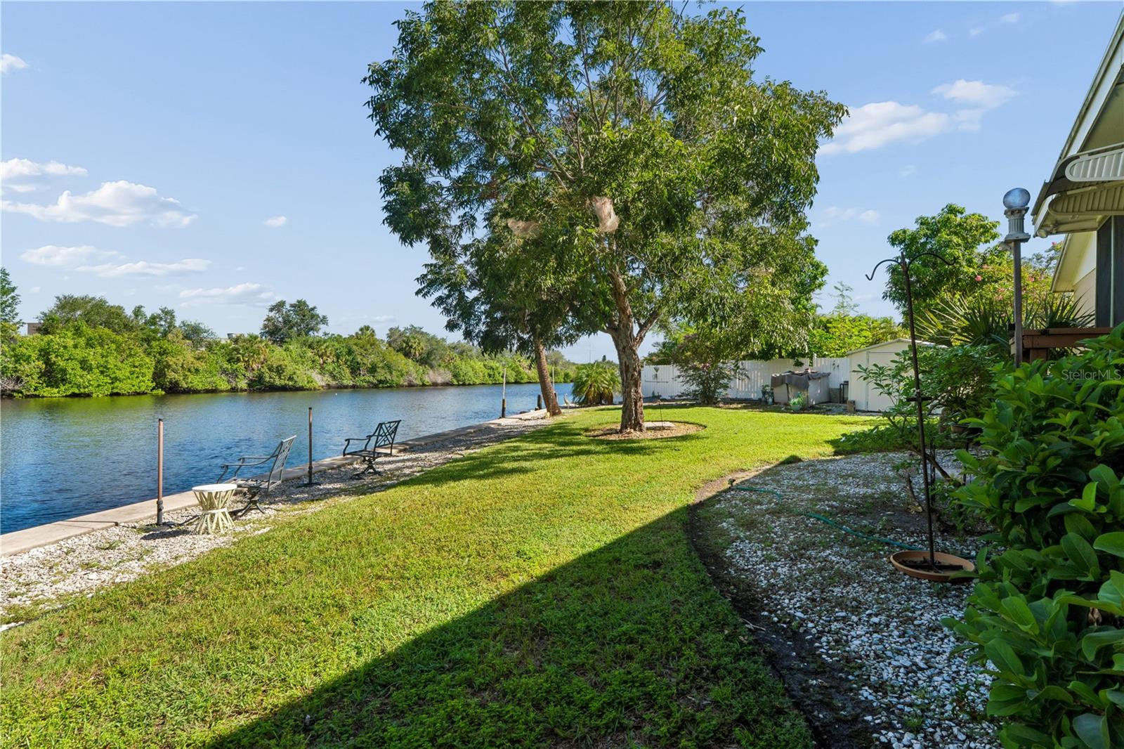 10739 DRUMMOND RD — photo 46