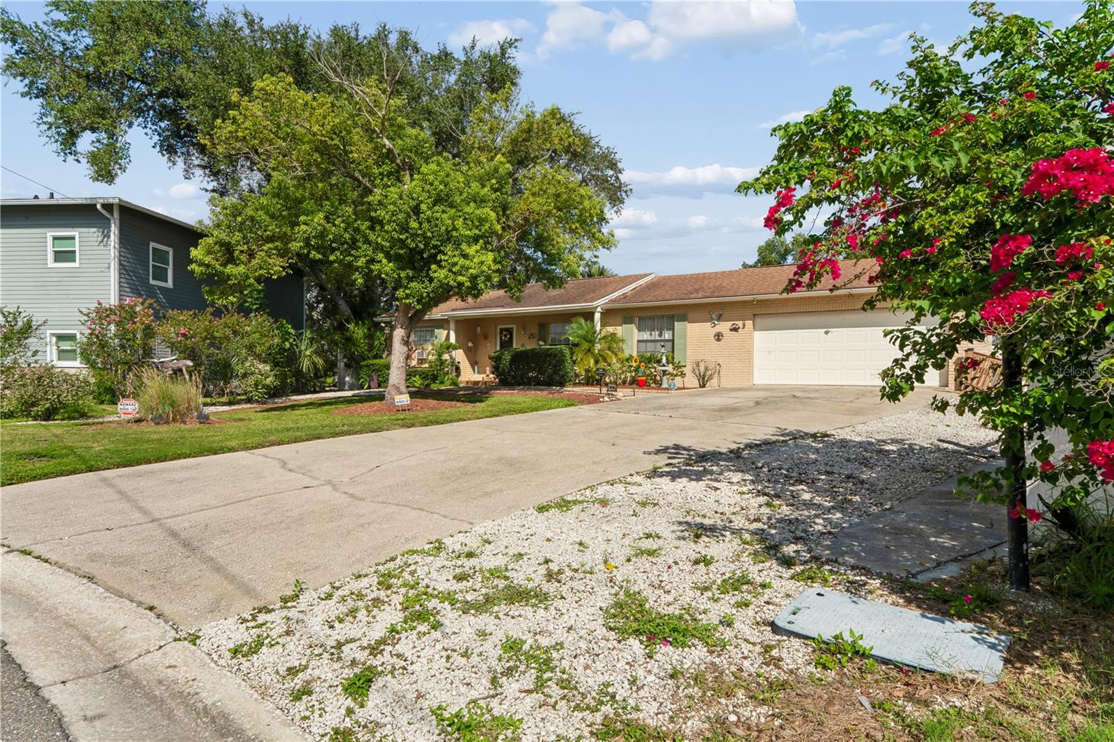 10739 DRUMMOND RD — photo 55