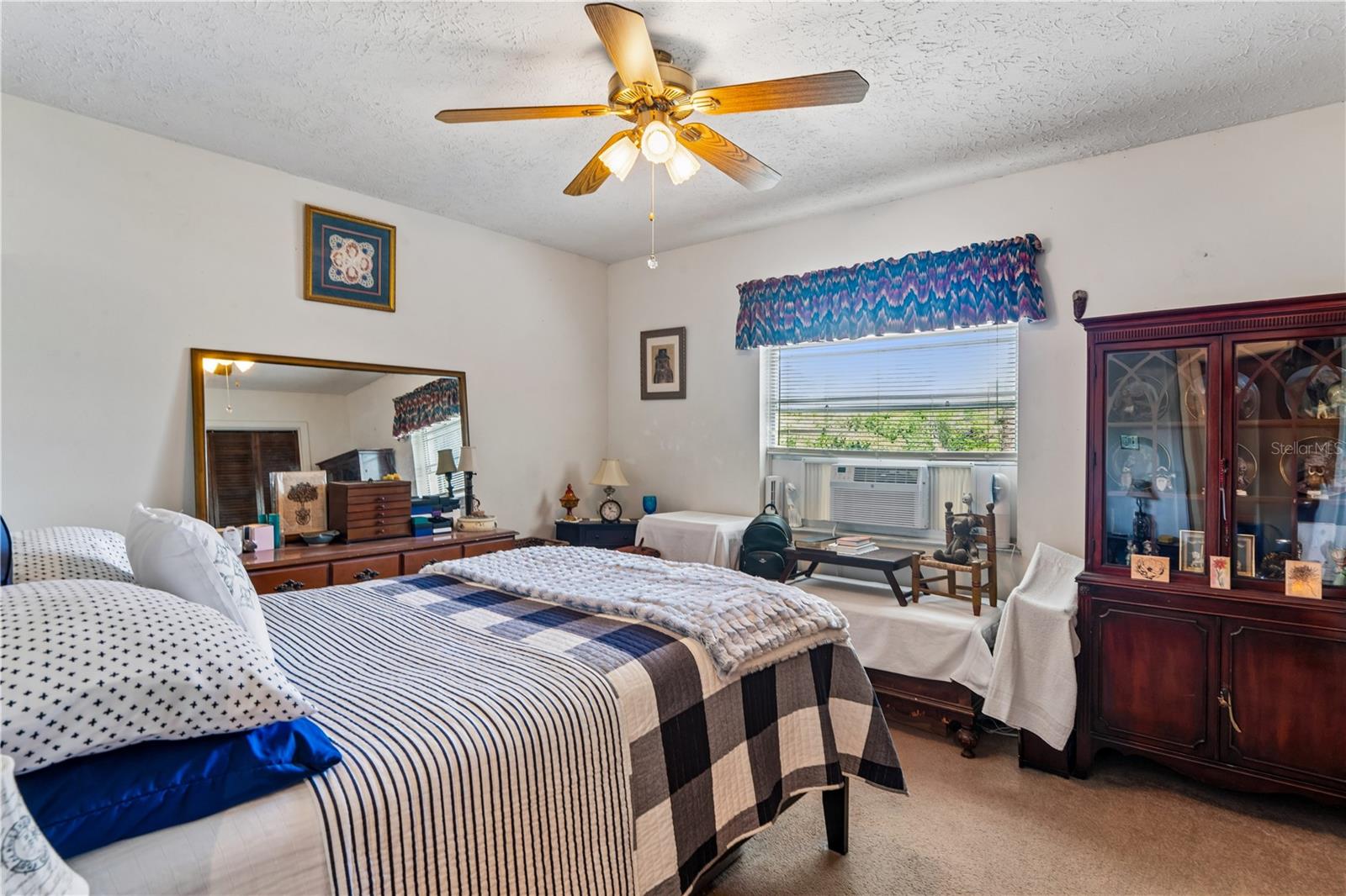 10739 DRUMMOND RD — photo 32