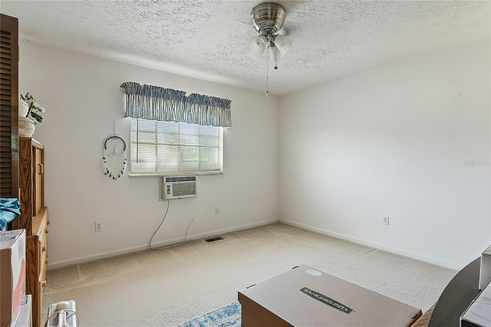 10739 DRUMMOND RD — photo 38