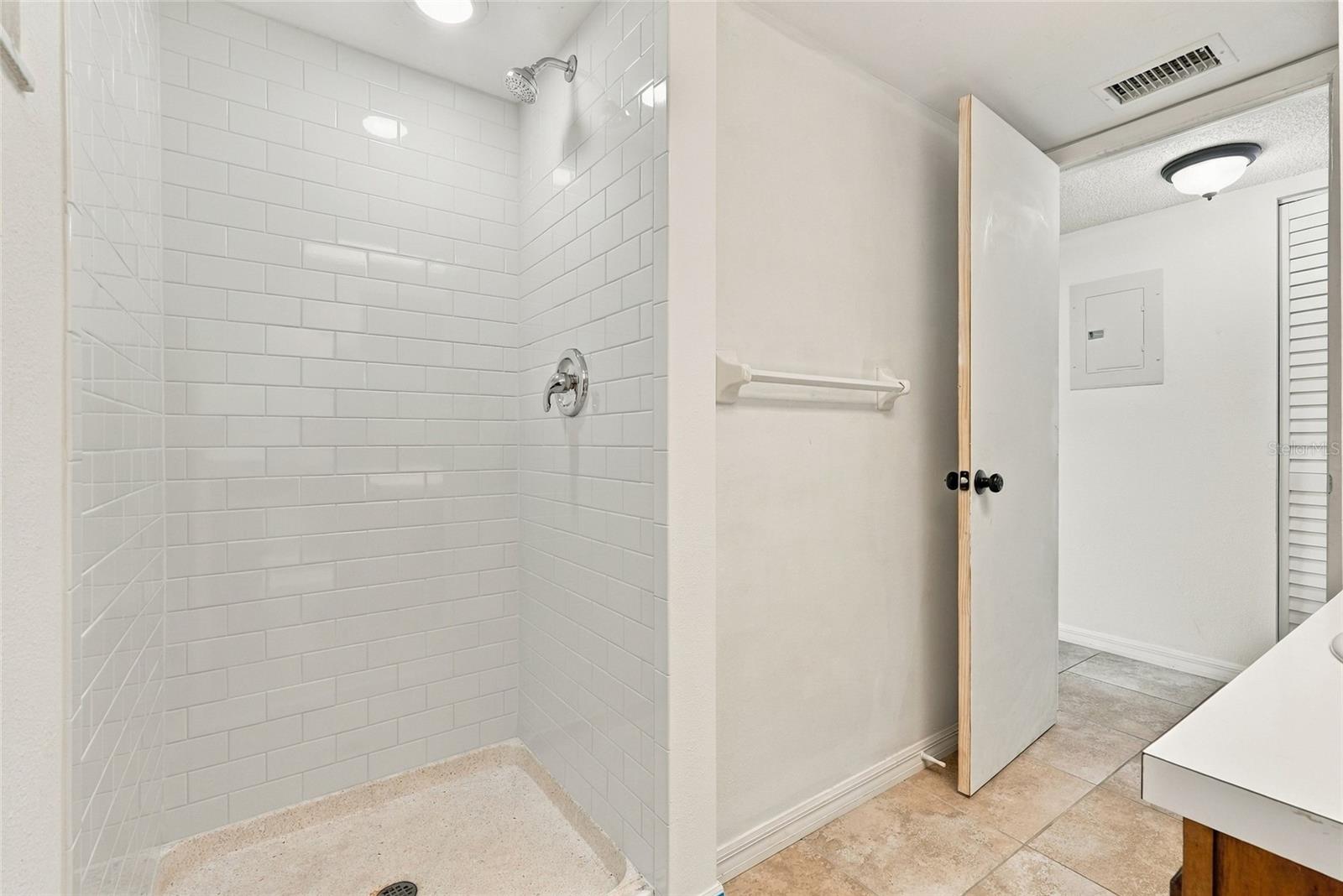 131 WOODLAKE WYNDE — photo 29