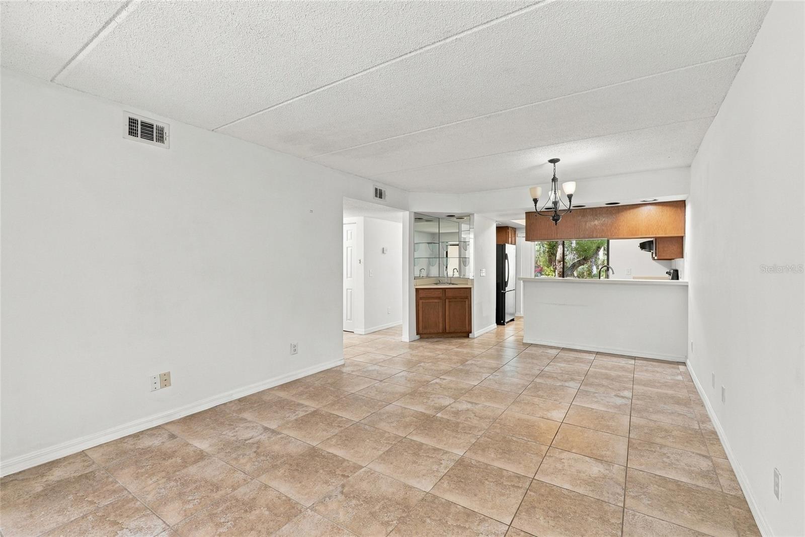131 WOODLAKE WYNDE — photo 10