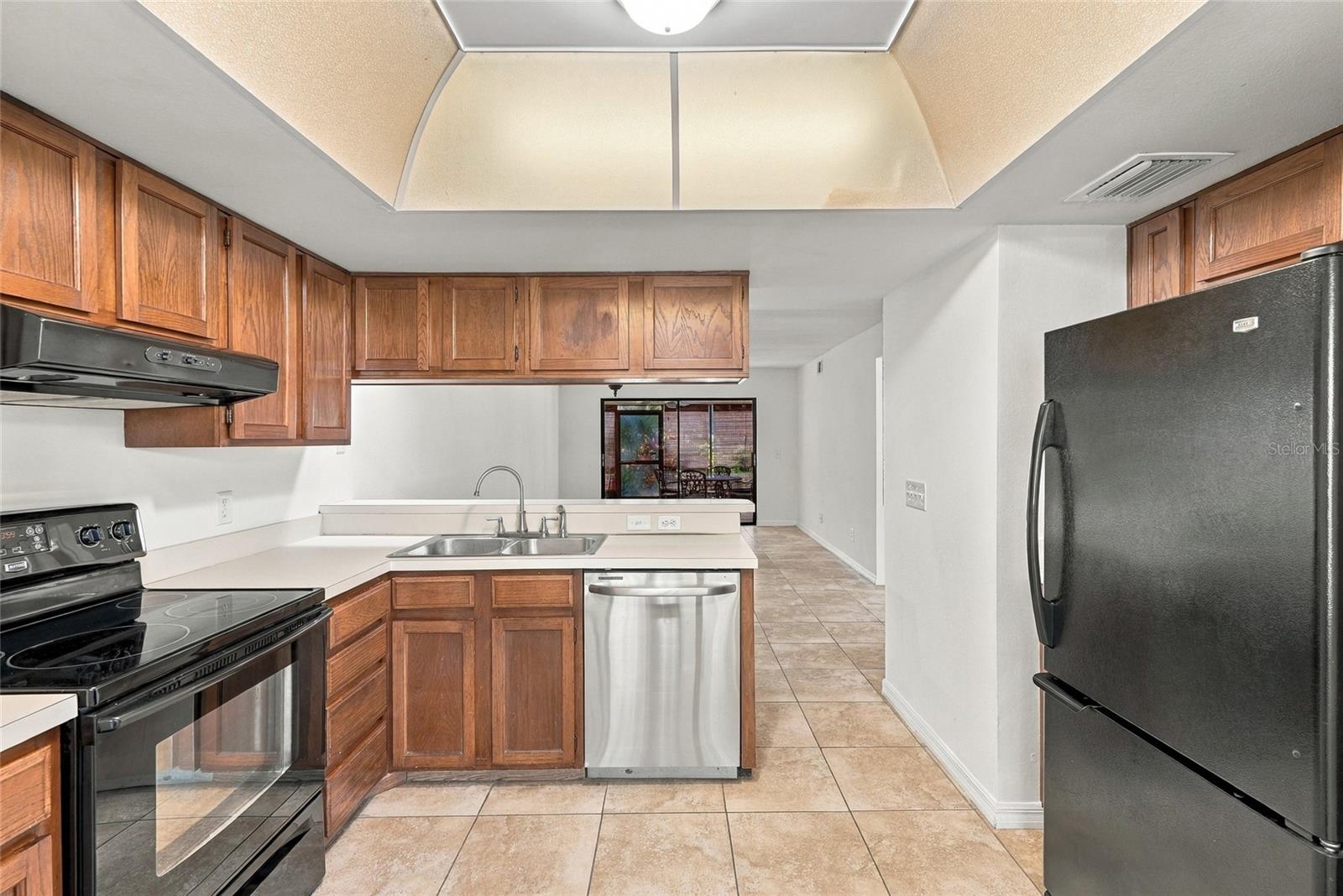 131 WOODLAKE WYNDE — photo 15