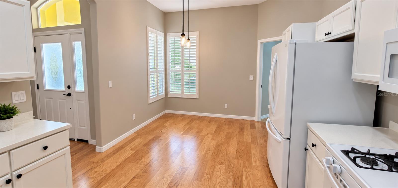 5231 HIGHBURY CIR — photo 8