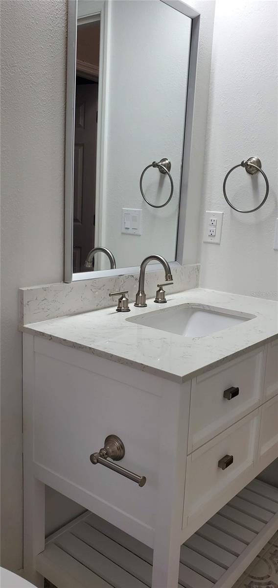 5231 HIGHBURY CIR — photo 17