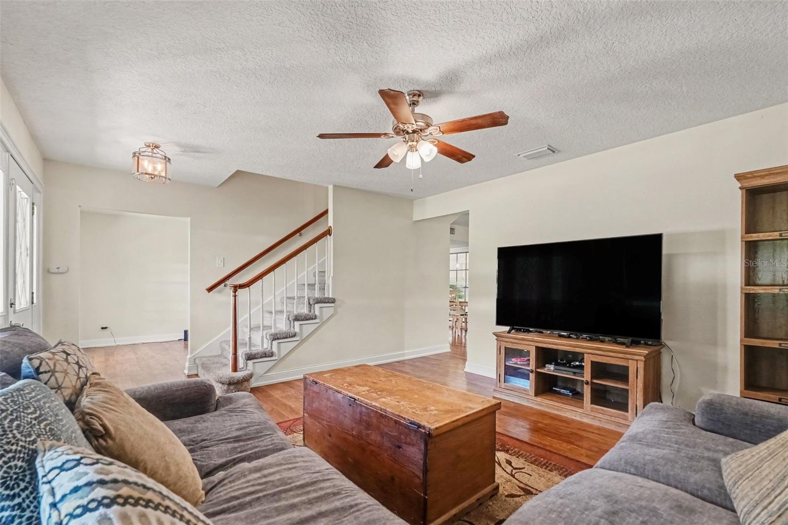 28103 DEEDRA DR — photo 5