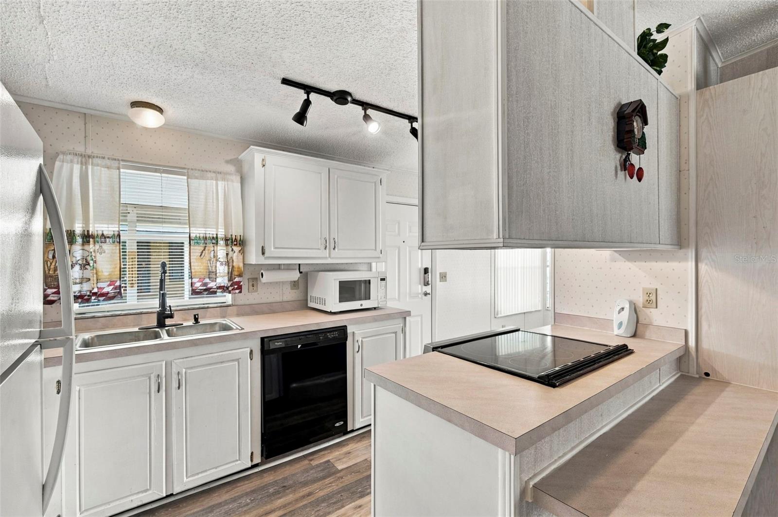 340 CANAL WAY — photo 6