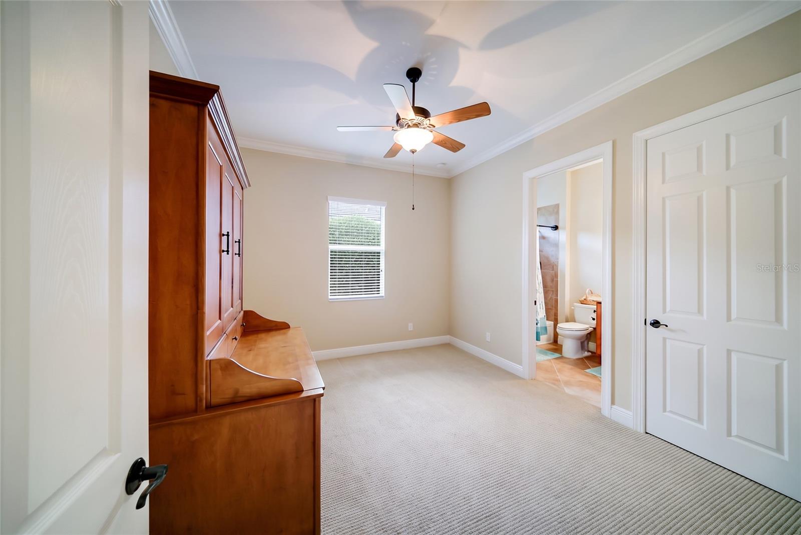 921 RIVERSCAPE ST — photo 25