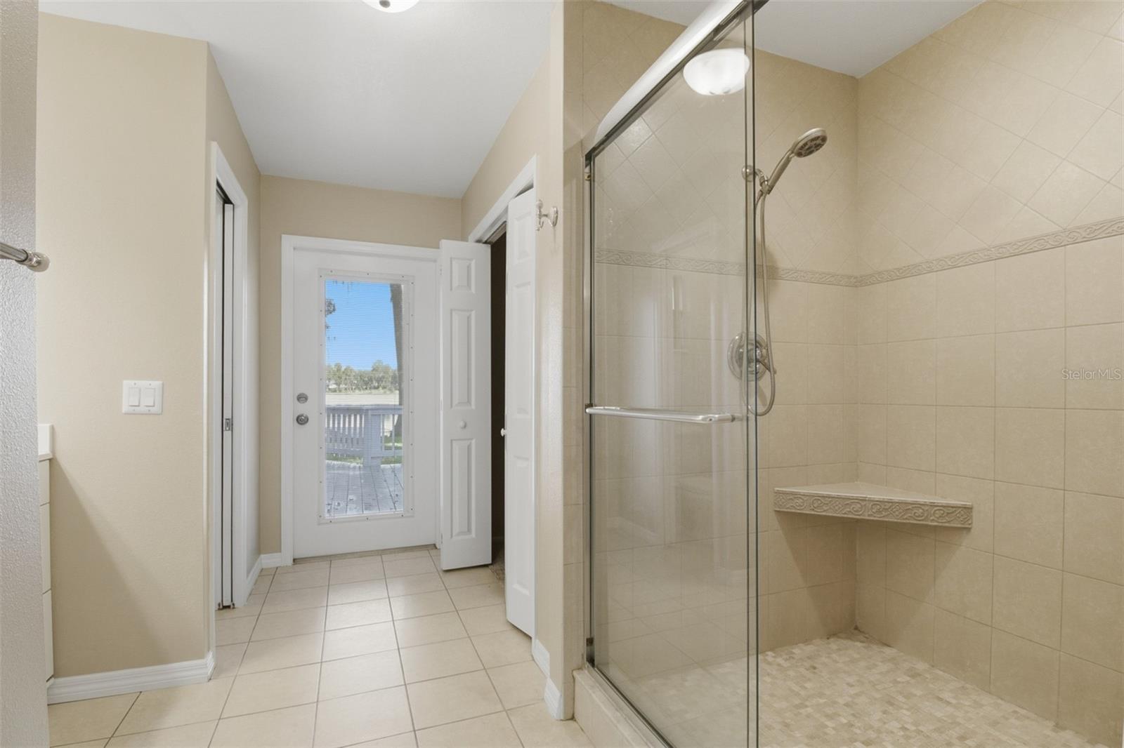 703 CRYSTAL LAKE RD — photo 16