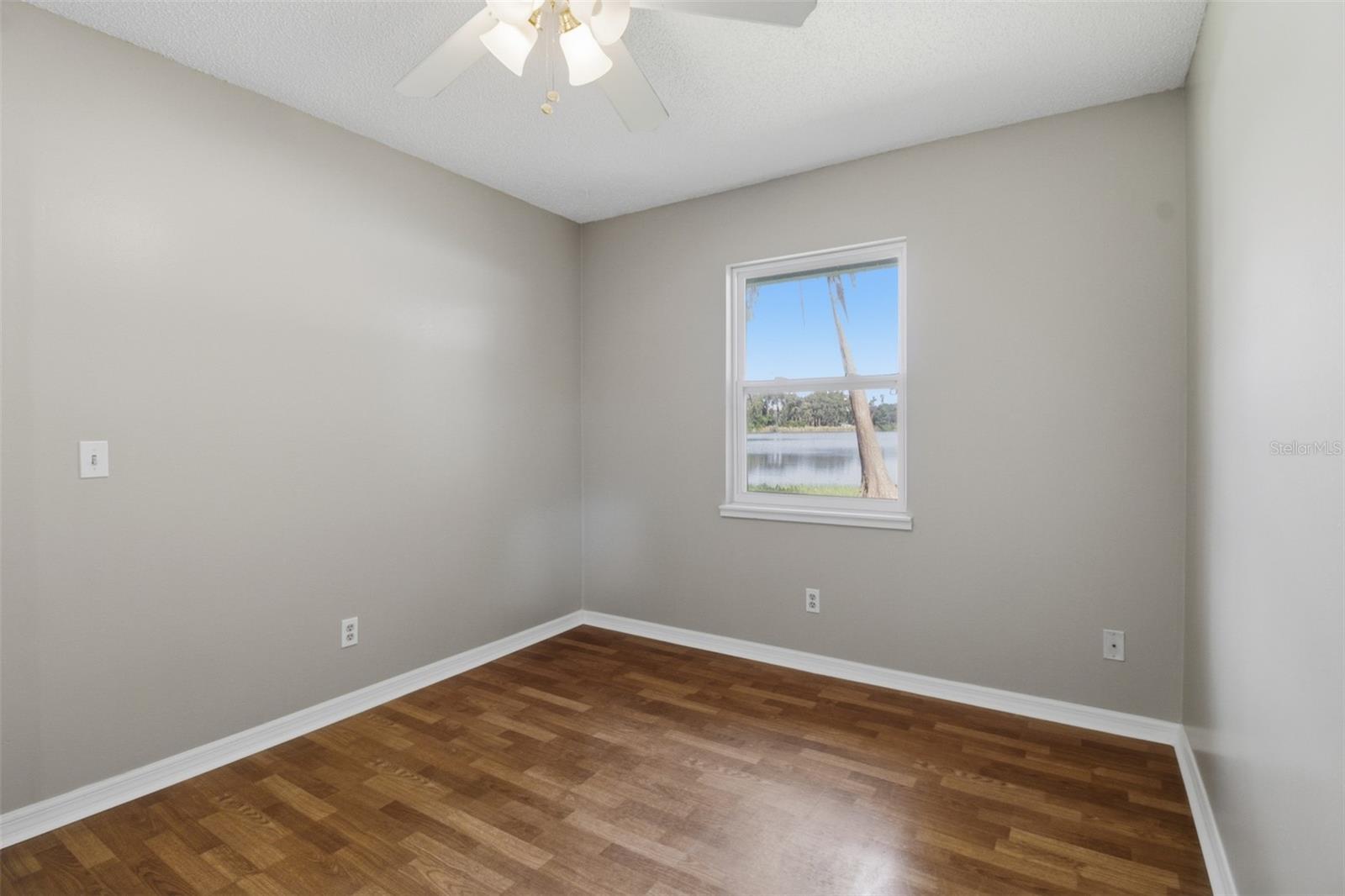 703 CRYSTAL LAKE RD — photo 28