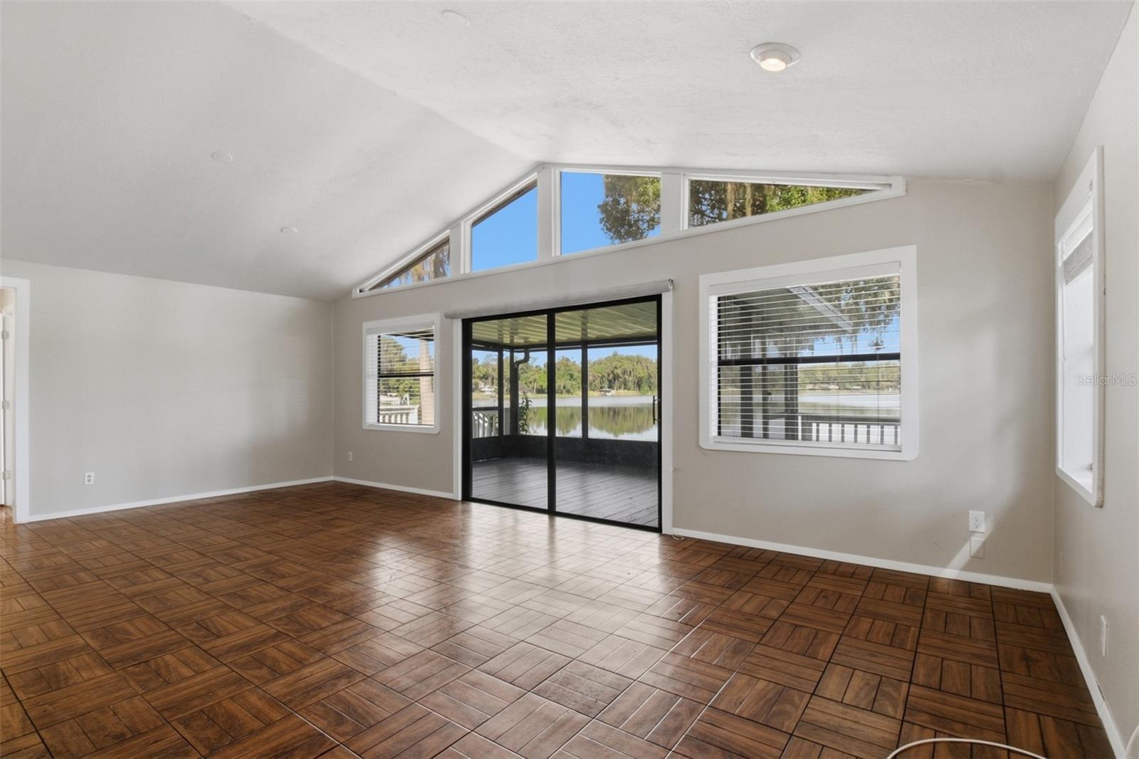 703 CRYSTAL LAKE RD — photo 36