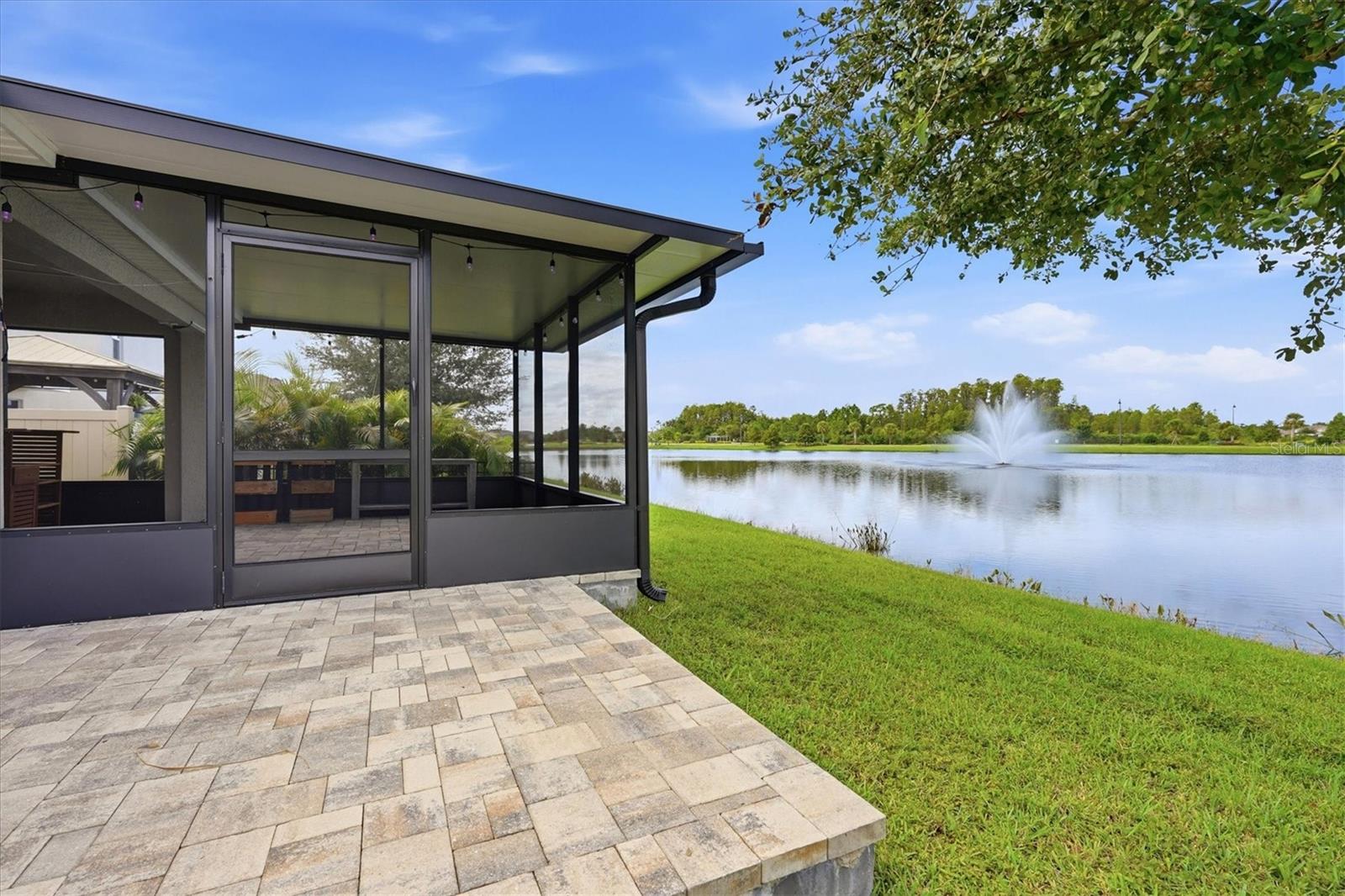 3119 SUNCOAST BLEND DR — photo 36