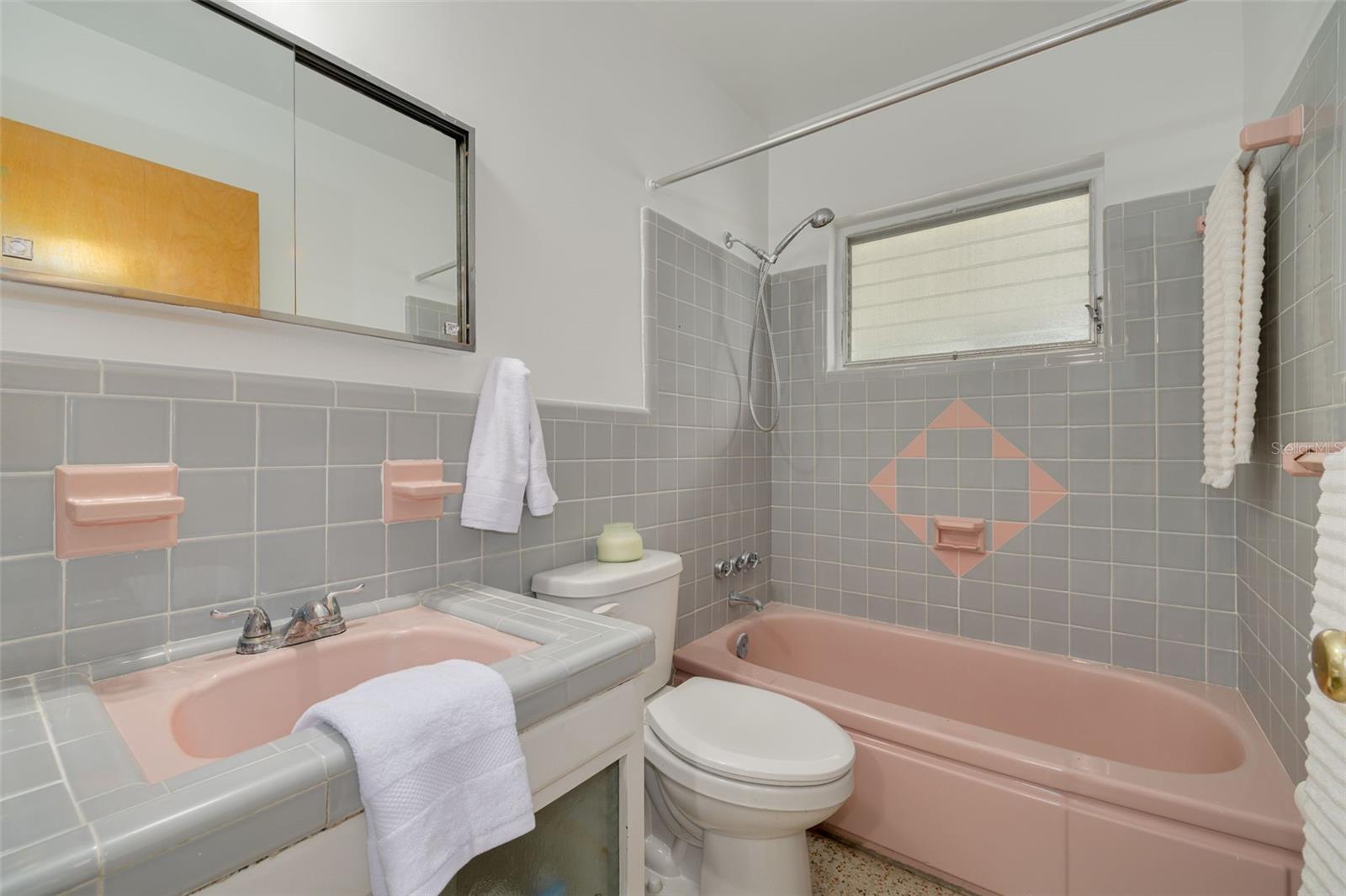1441 SATSUMA ST — photo 17