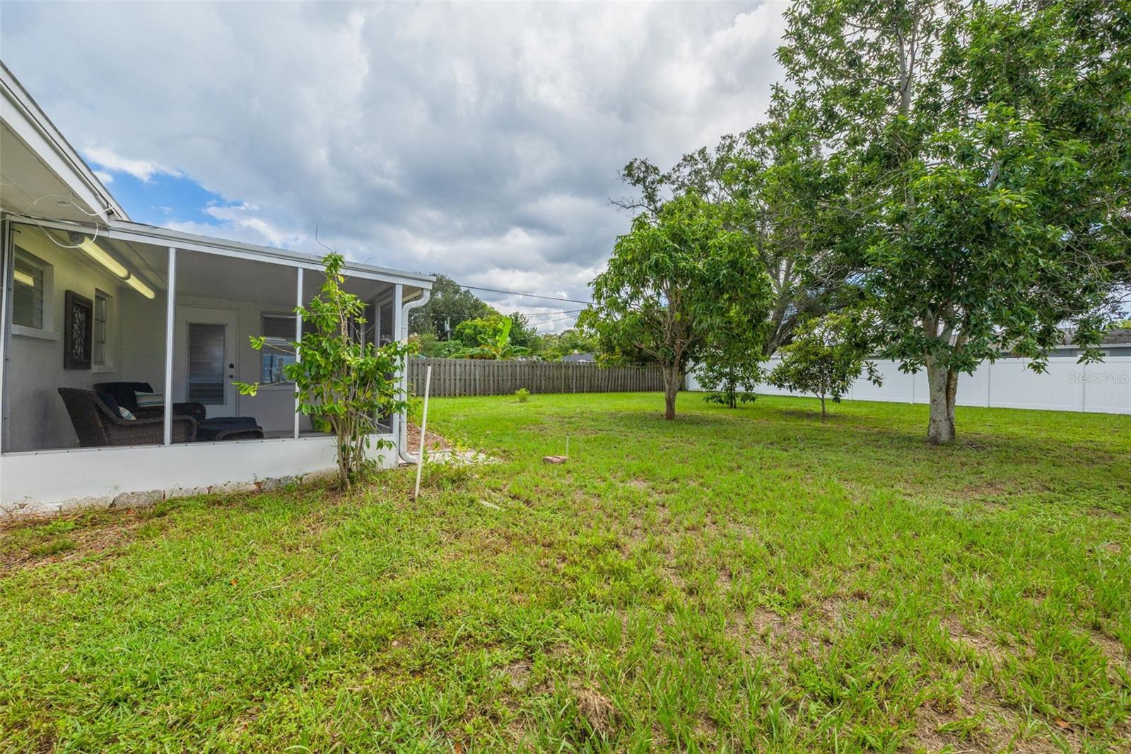 1441 SATSUMA ST — photo 23