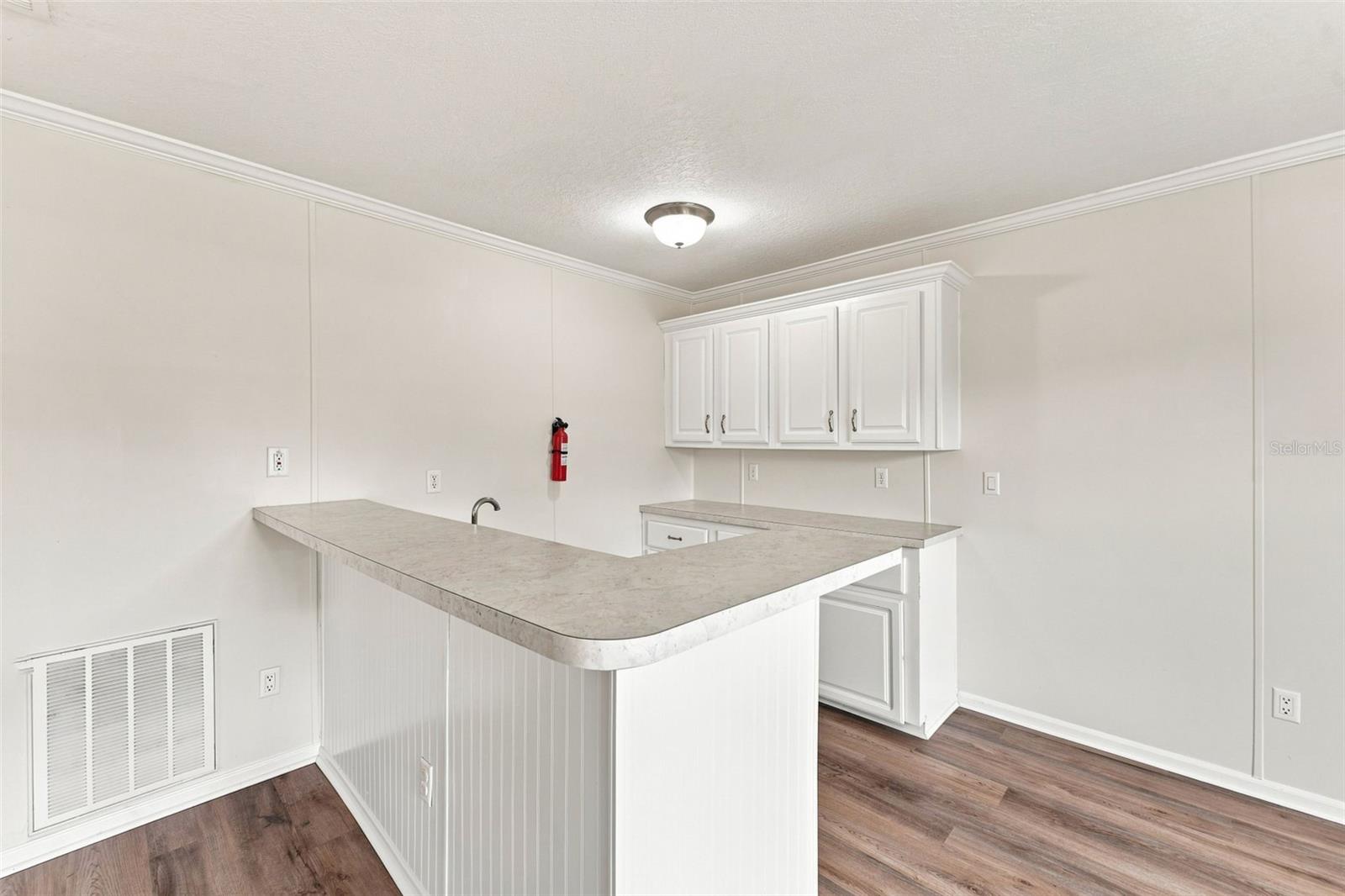6453 MANGROVE DR — photo 28