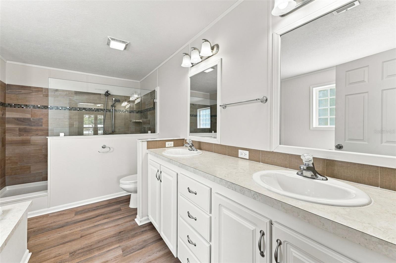 6453 MANGROVE DR — photo 14