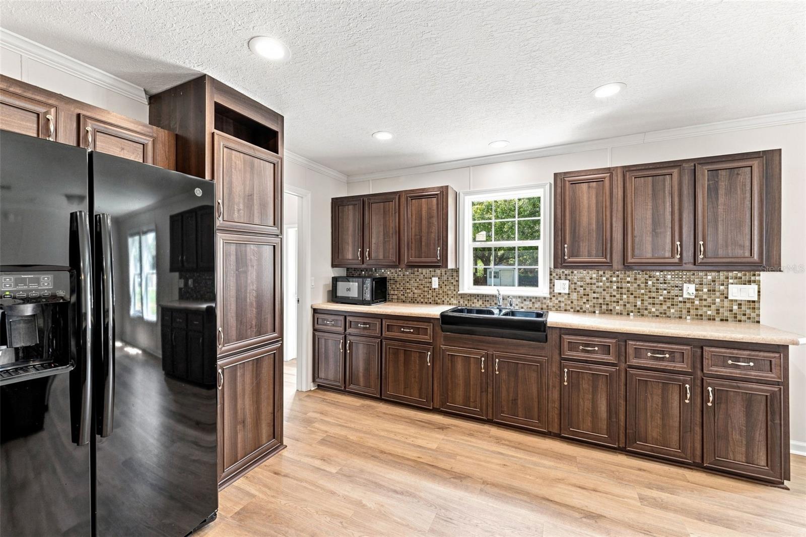 6453 MANGROVE DR — photo 10