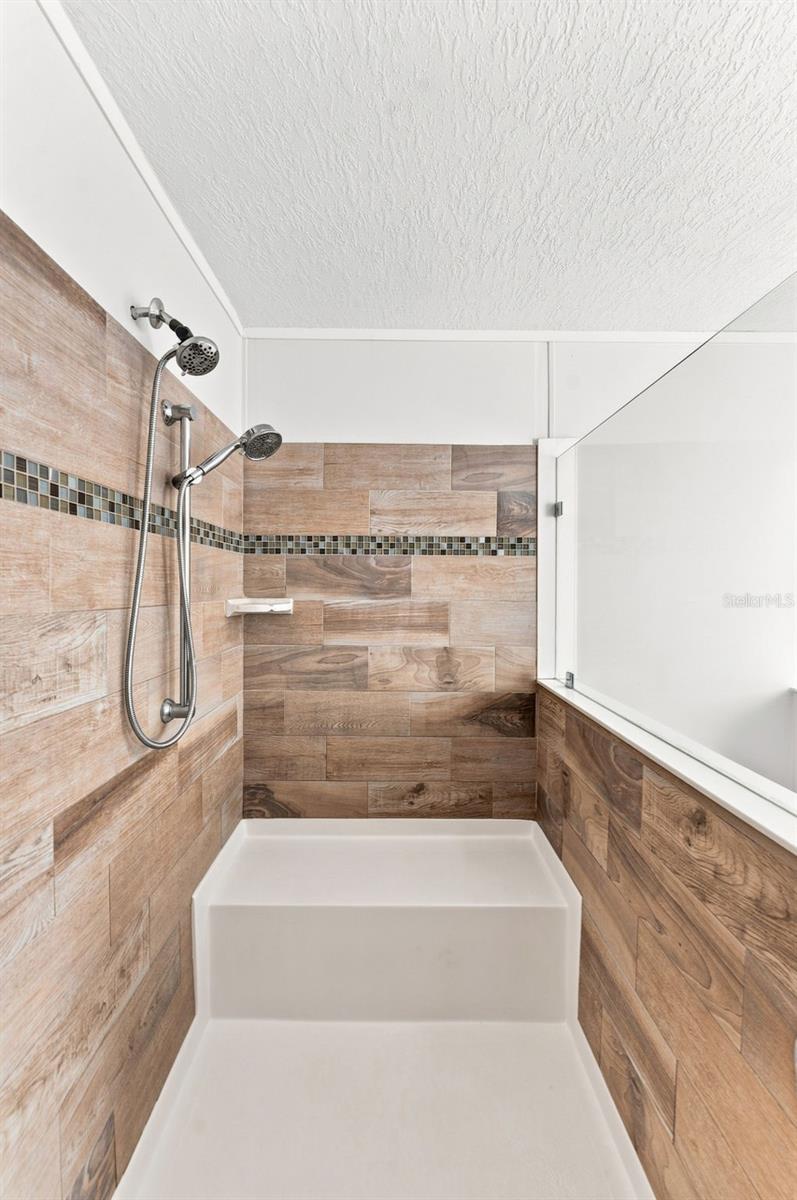 6453 MANGROVE DR — photo 16