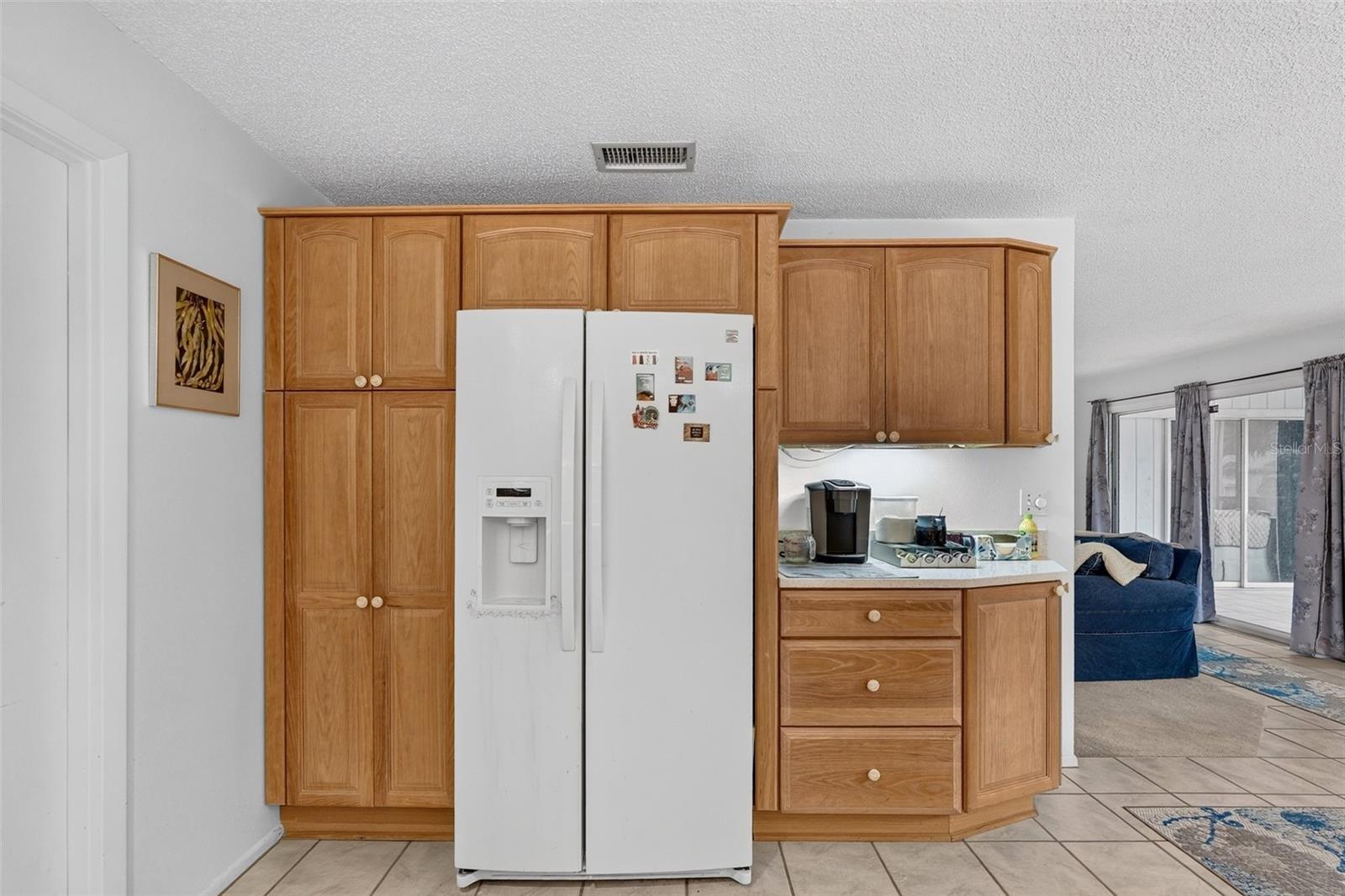 7283 ELEANOR CIR — photo 11