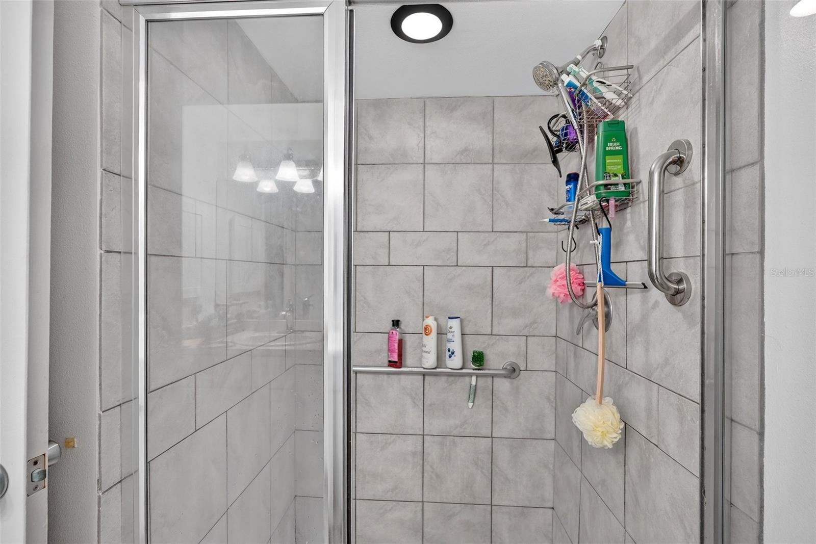 7283 ELEANOR CIR — photo 18
