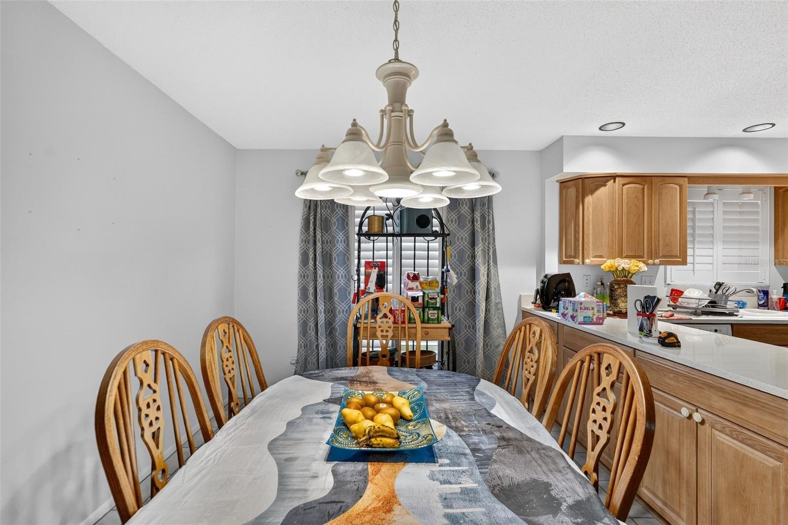7283 ELEANOR CIR — photo 10