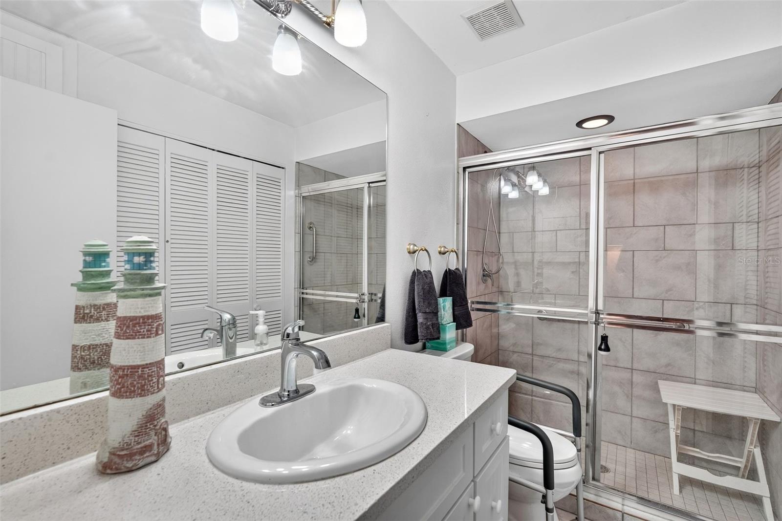 7283 ELEANOR CIR — photo 24