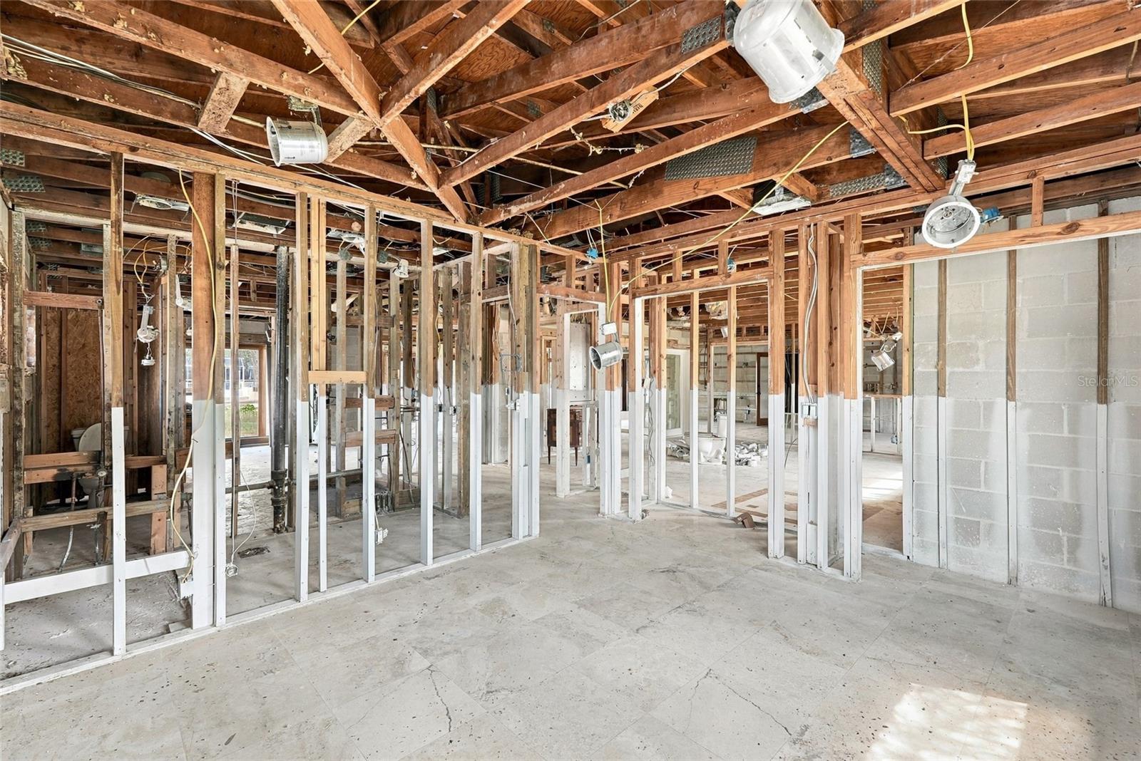 3945 E EDEN ROC CIR — photo 12
