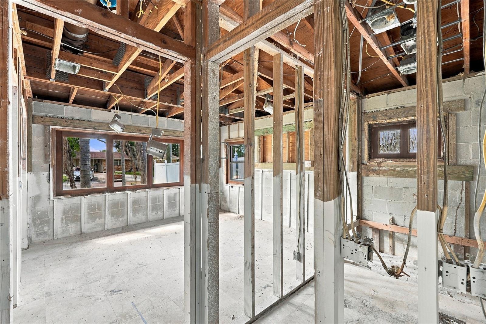 3945 E EDEN ROC CIR — photo 13