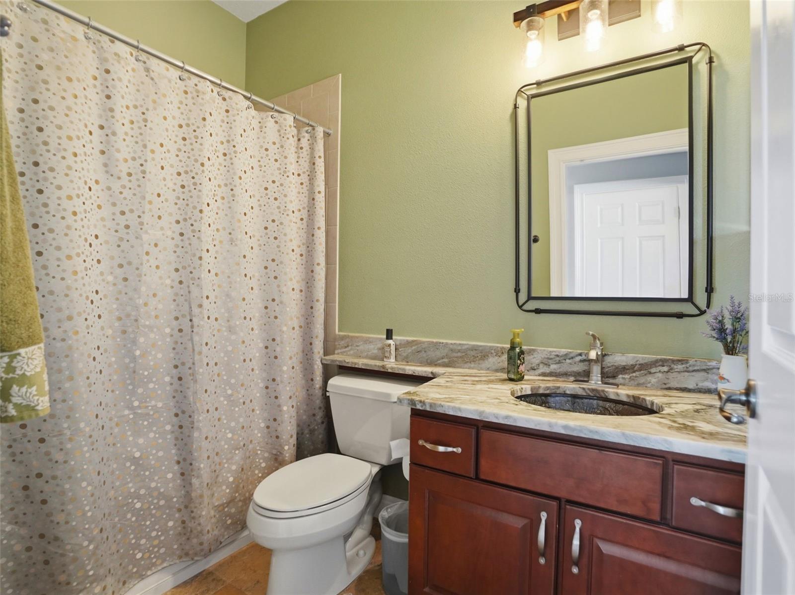 2707 LAKEBREEZE LN S — photo 49