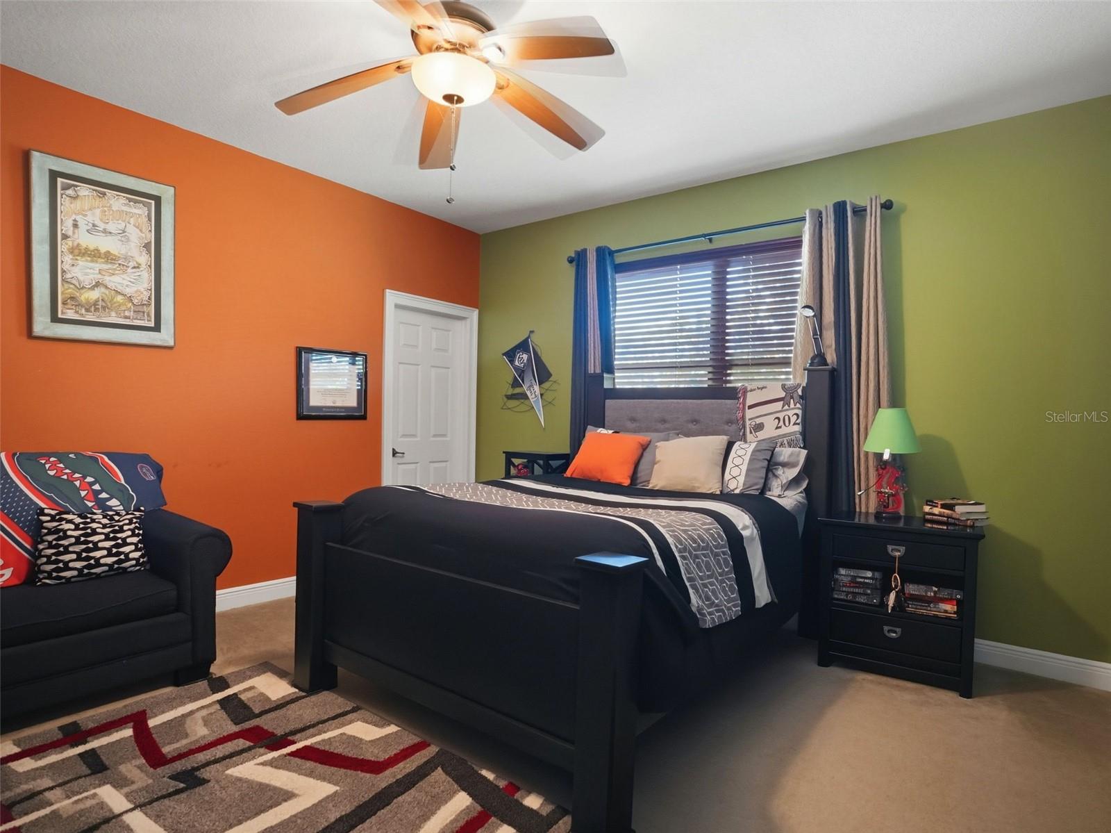 2707 LAKEBREEZE LN S — photo 40