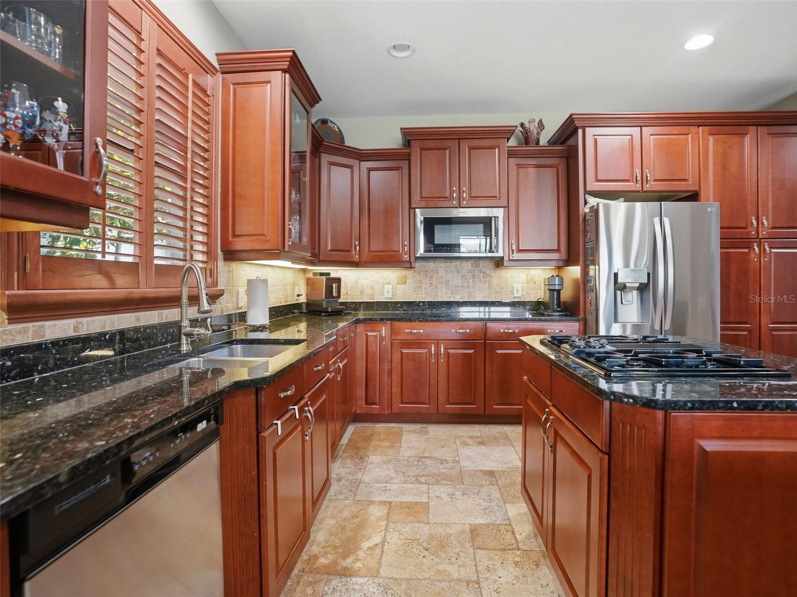 2707 LAKEBREEZE LN S — photo 17