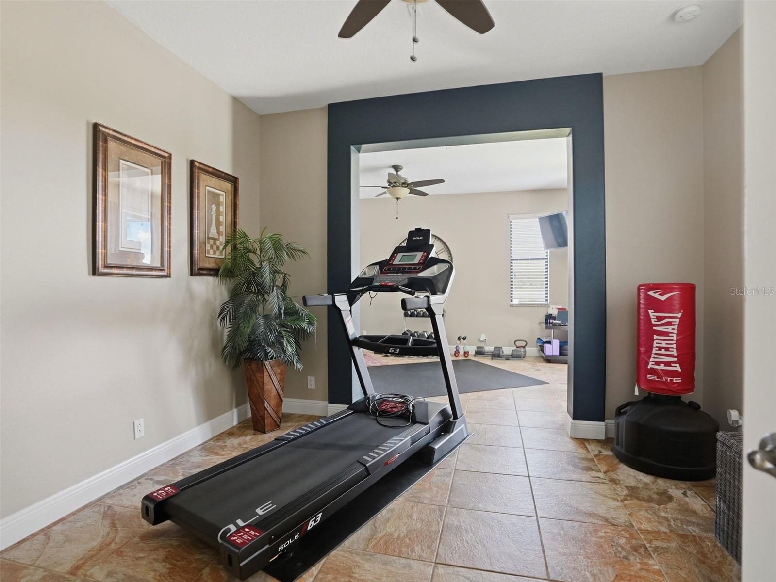 2707 LAKEBREEZE LN S — photo 21