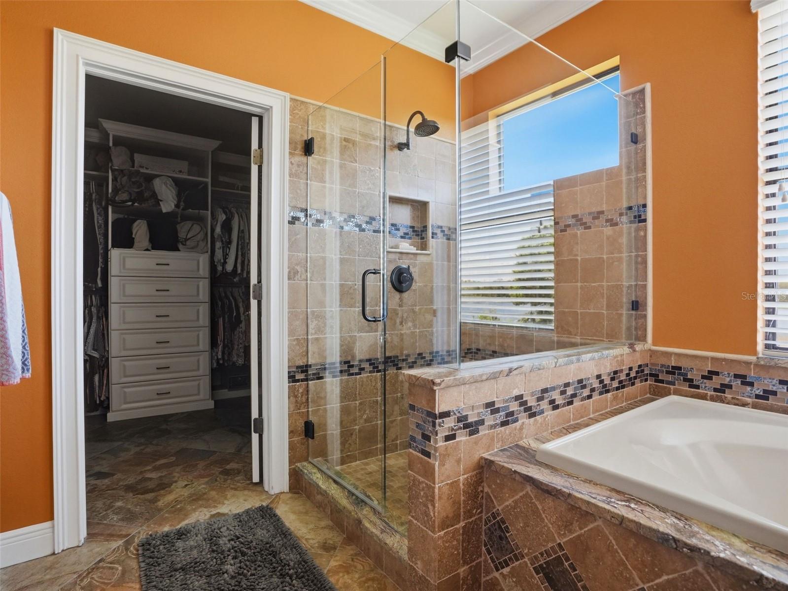 2707 LAKEBREEZE LN S — photo 38
