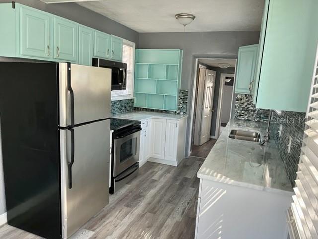 2720 EDWARDS AVE S — photo 4